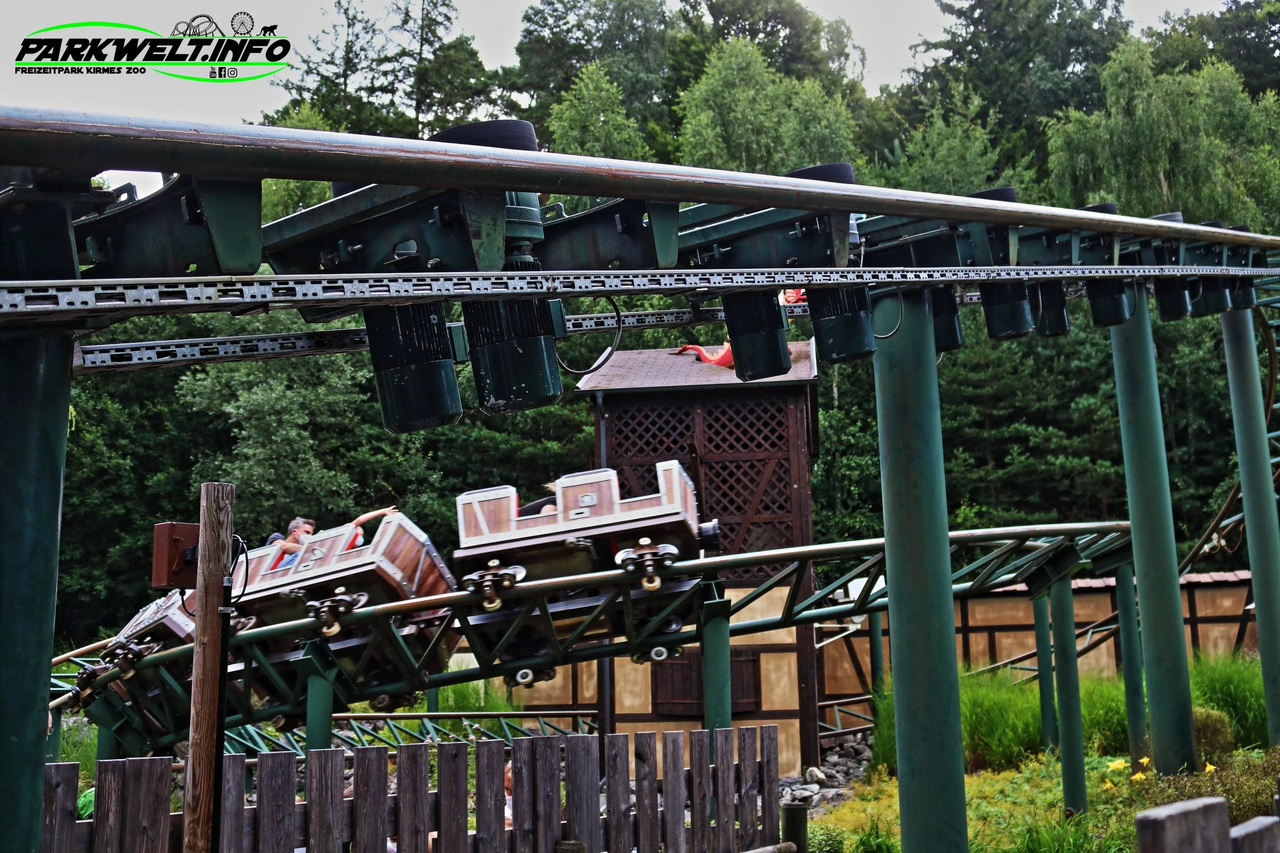 Drachenjagt achterbahn gerstlauer legoland freizeitpark