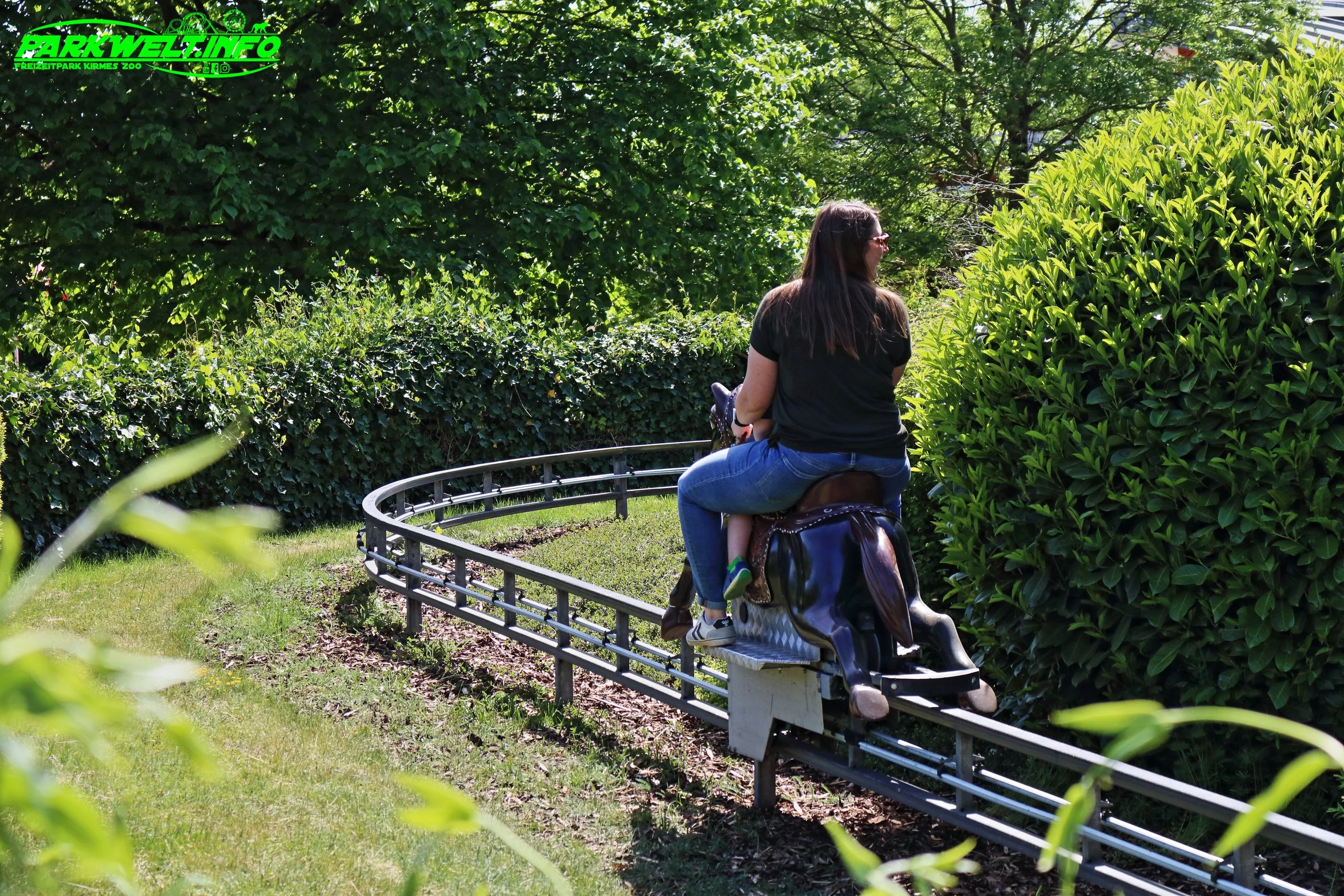 Pferdereitbahn Reitbahn Metallbau Emmeln klotti Park klotten wildpark freizeitpark wild attraktionen tiere park plan guide map aktuell