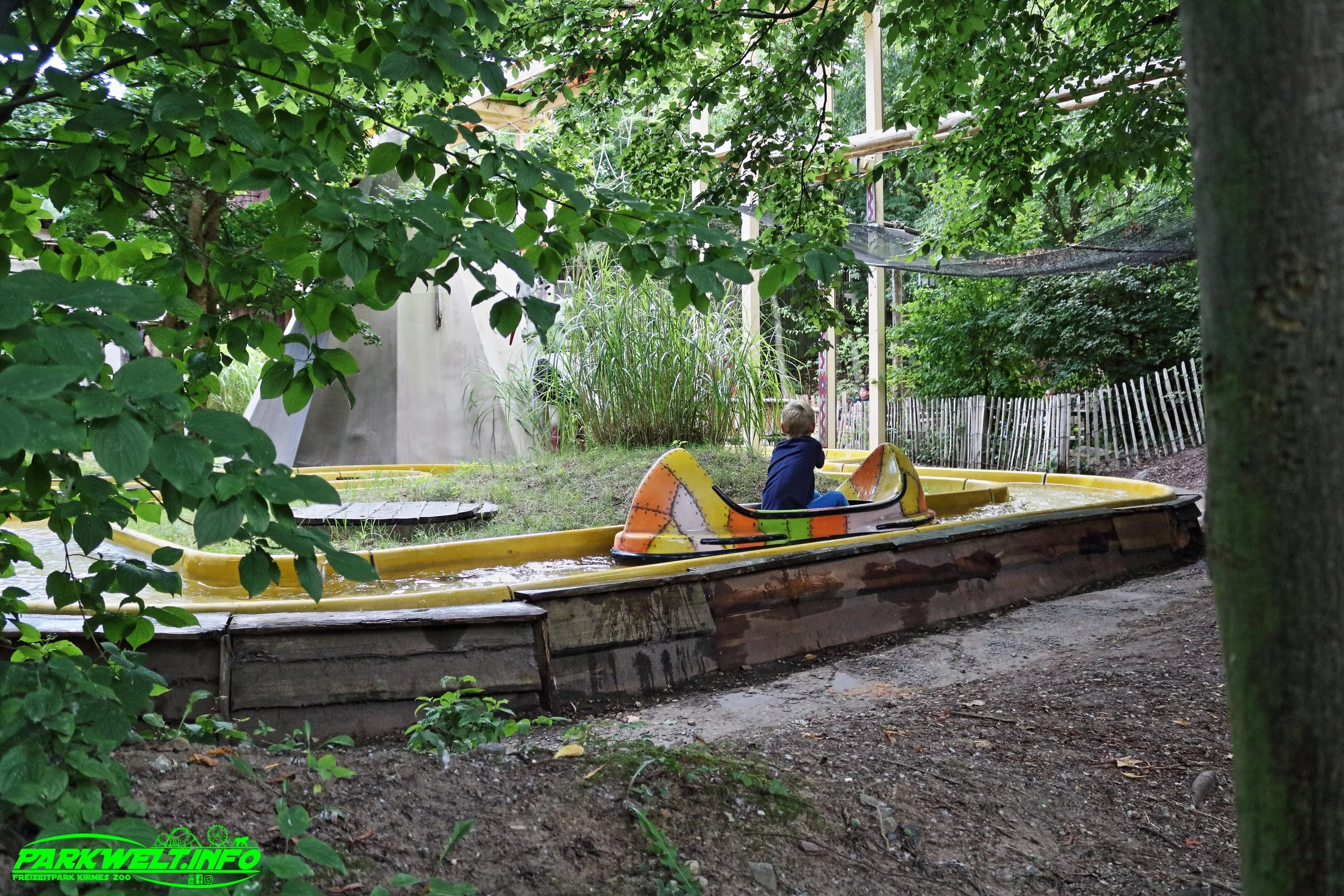 Indian River Wasserbahn Kanufahrt Kinder  Hansa Park Freizeitpark Themepark Ostsee Sierksdorf Info Map Guide Attraktionen Fahrgeschäfte Park Plan Achterbahn