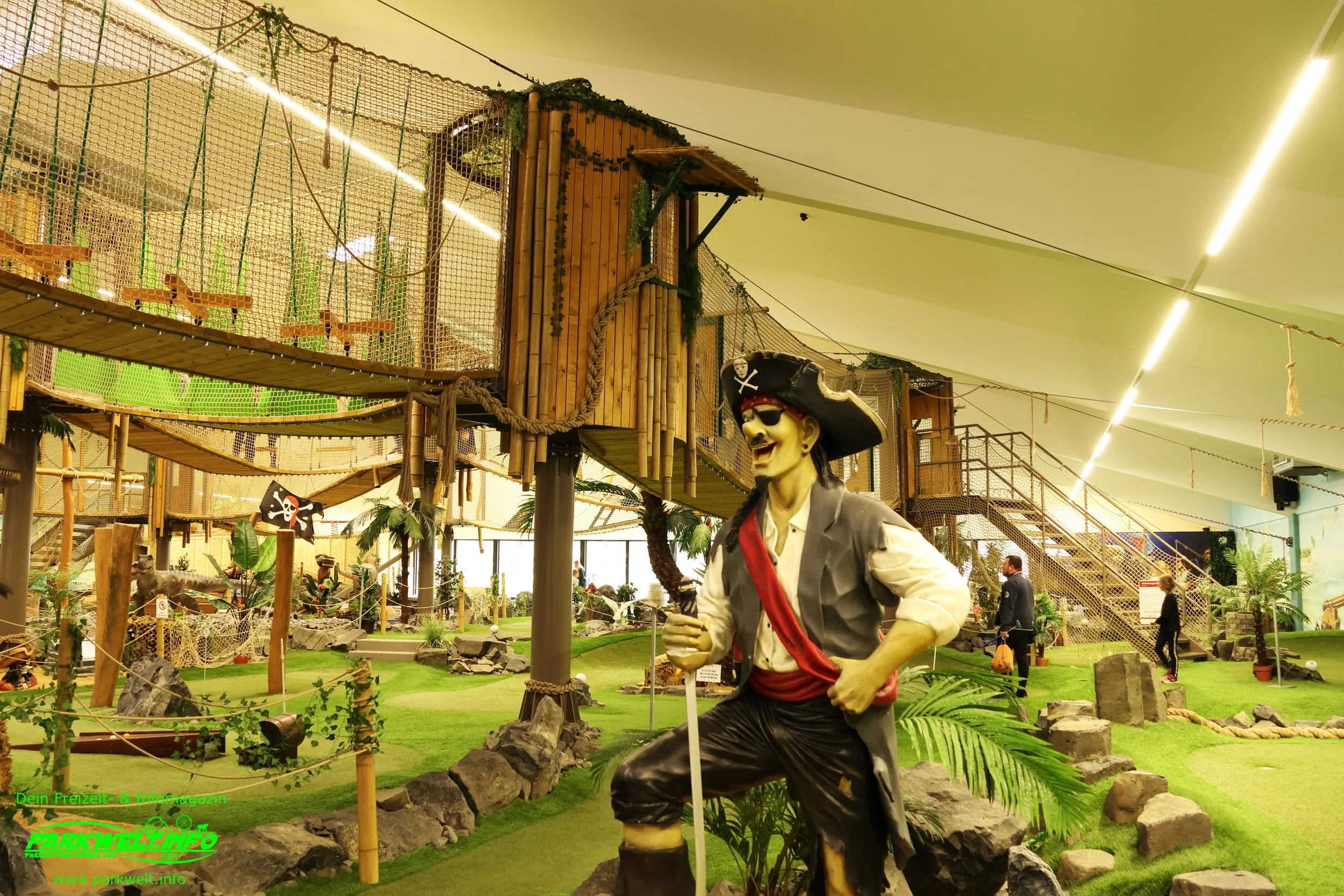 Geheime Welt Kobern Gondorf Freizeitpark Ausflugsziel Minigolf Infoor Freizeit Klettergarten Rheinland Pfalz Kinder Dinos