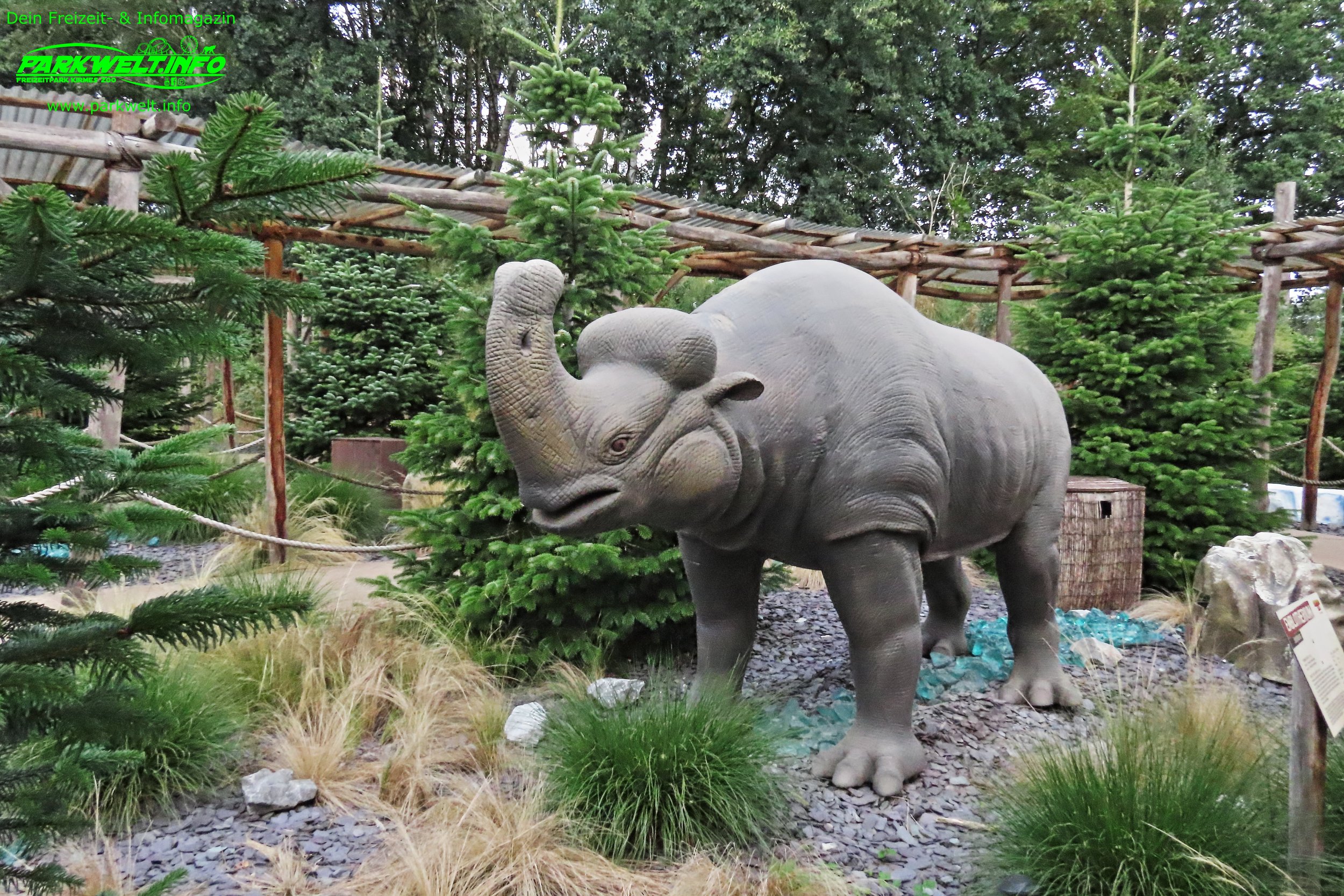 Serengeti Park Hodenhagen Freizeitpark Themepark Amusementpark Attraktionen Tiere Wildtiere Safari Achterbahn Rollercoaster Coaster Safaripark Info Map Guide Park Plan