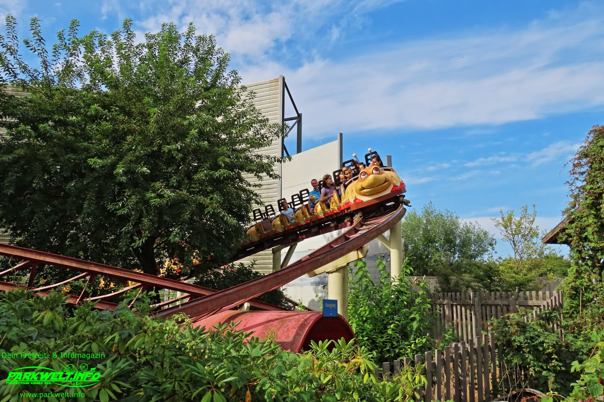 Jaderpark Tierpark Freizeitpark Jade Themepark Achterbahn Wasserbahn Attraktionen Info News Park Plan Map Guide Adresse Fahrgeschäfte Tiere