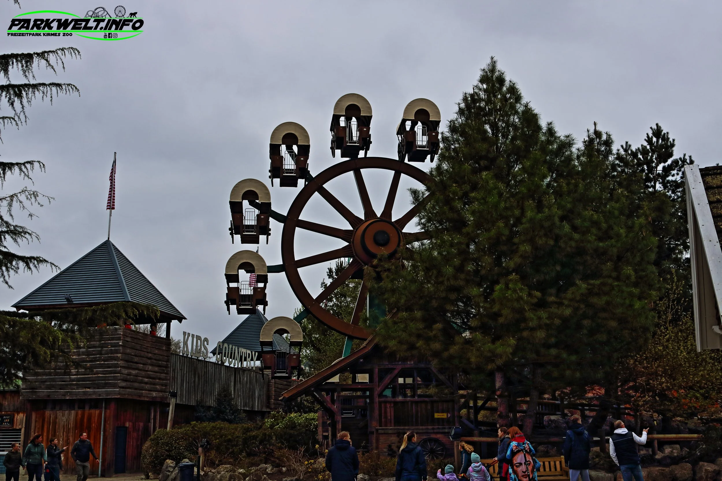 Attractiepark Slagharen Freizeitpark Themepark Attraktionen Fahrgeschäfte Info Park Plan map guide anfahrt 