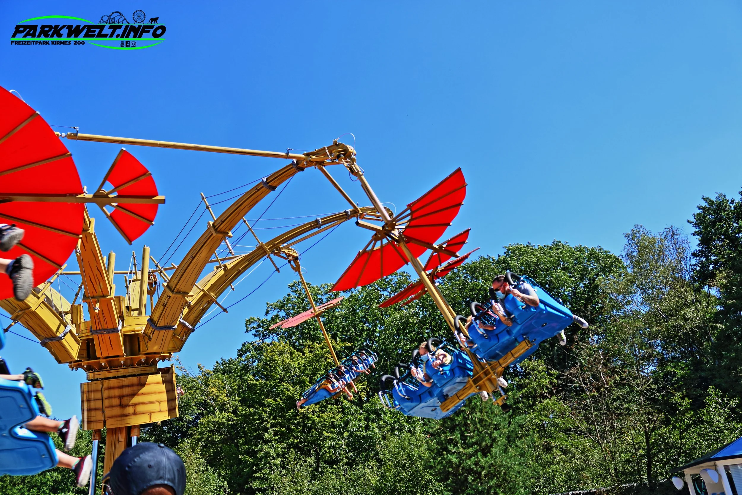 Avatar Air glider fliegen fly attraktion movie park freizeitpark themepark filmpark bottrop germany achterbahn attraktionen info