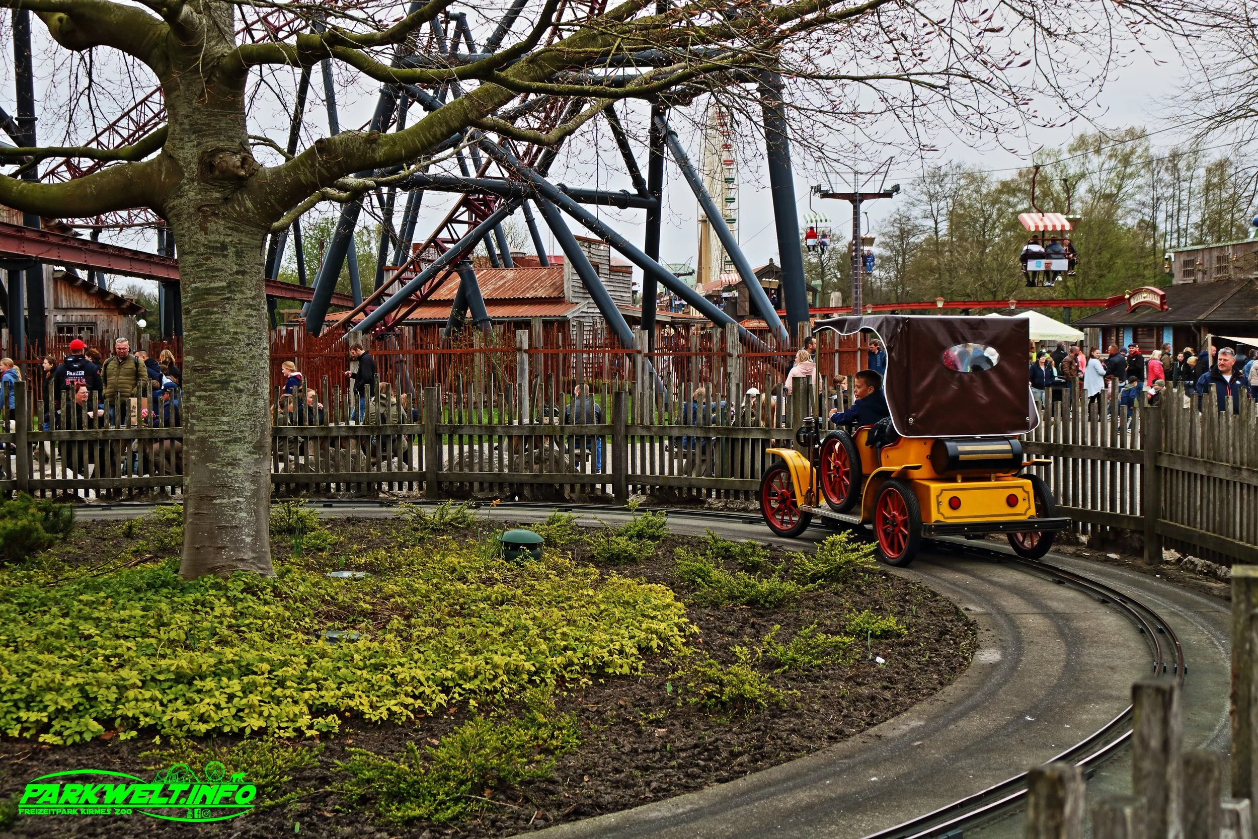Old Timers Metallbau Emmeln Oldtimer Fahrt Rundfahrt Attractiepark Slagharen Freizeitpark Themepark Attraktionen Fahrgeschäfte Info Park Plan map guide anfahrt