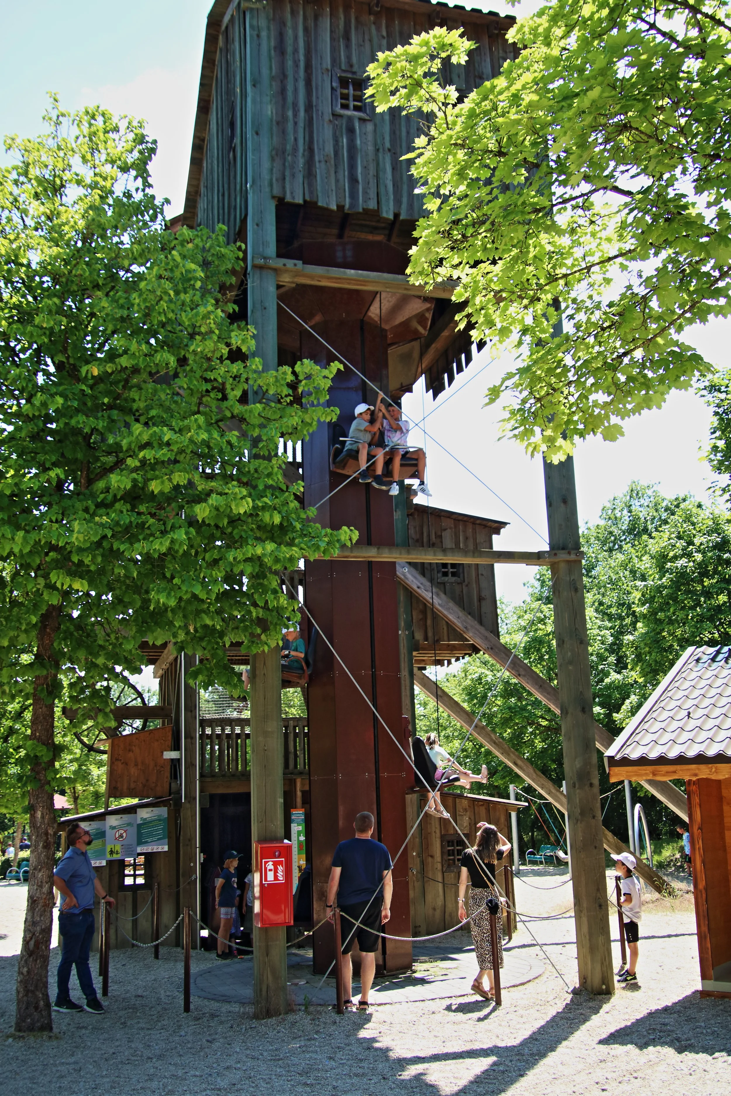 Freizeitpark Eifelpark Tiere Attraktionen Info Achterbahn Event 