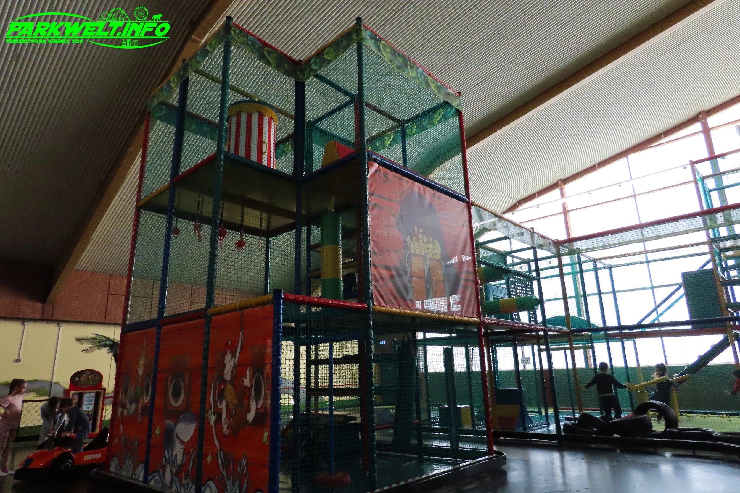 Kletterturm Klettern Piratenland Neuwied Freizeitpark Indoor Park Outdoor Themepark Attraktionen Fahrgeschäfte Parkplan Bilder Galerie Fotos Anfahrt Parkplatz Guide Map Adresse Familie Kinder