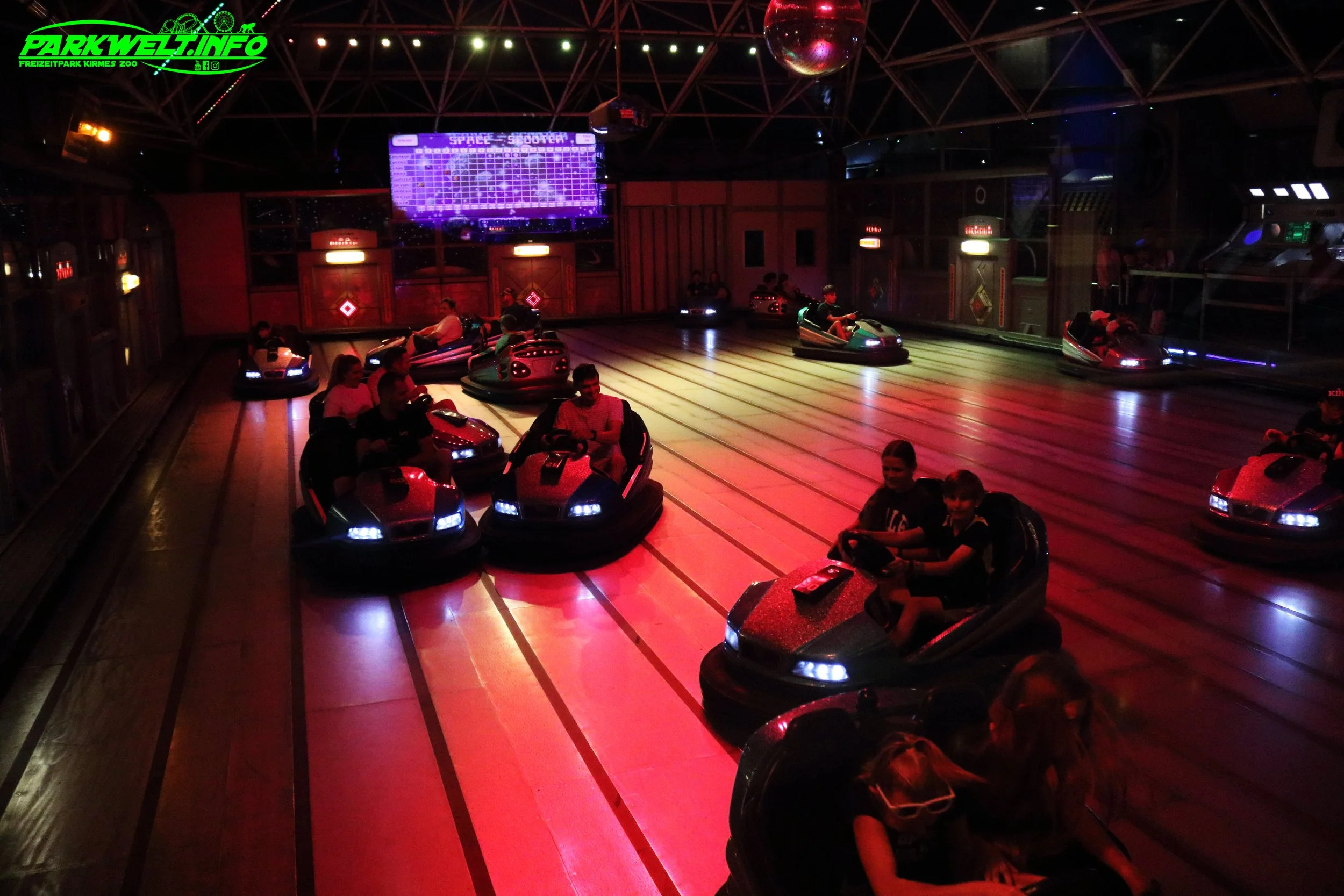 Space Scooter Bertazzon Interaktiver Autoscooter Auto Hansa Park Freizeitpark Themepark Ostsee Sierksdorf Info Map Guide Attraktionen Fahrgeschäfte Park Plan Achterbahn