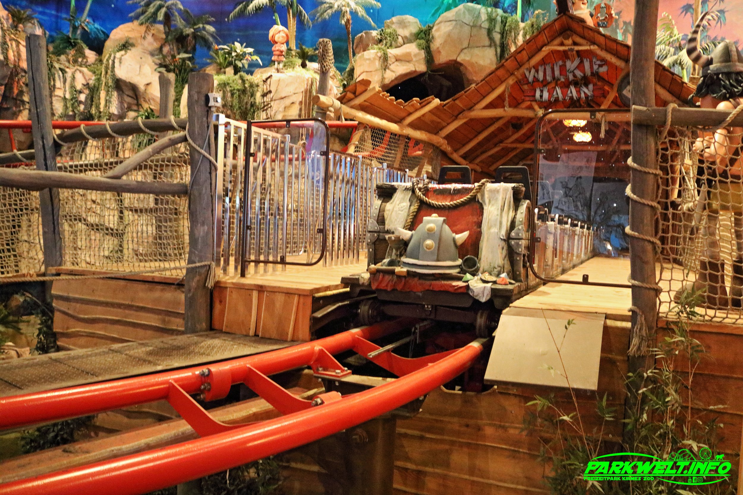 De Wickiebaan Zierer Force Two Plopsa Indoor Coevorden Freizeitpark Themepark Niederlande holland Achterbahn Coaster Attraktionen Fahrgeschäft Center Parcs Huttenheugte Park Plan Map Guide Flyer Info Fahrgeschäfte