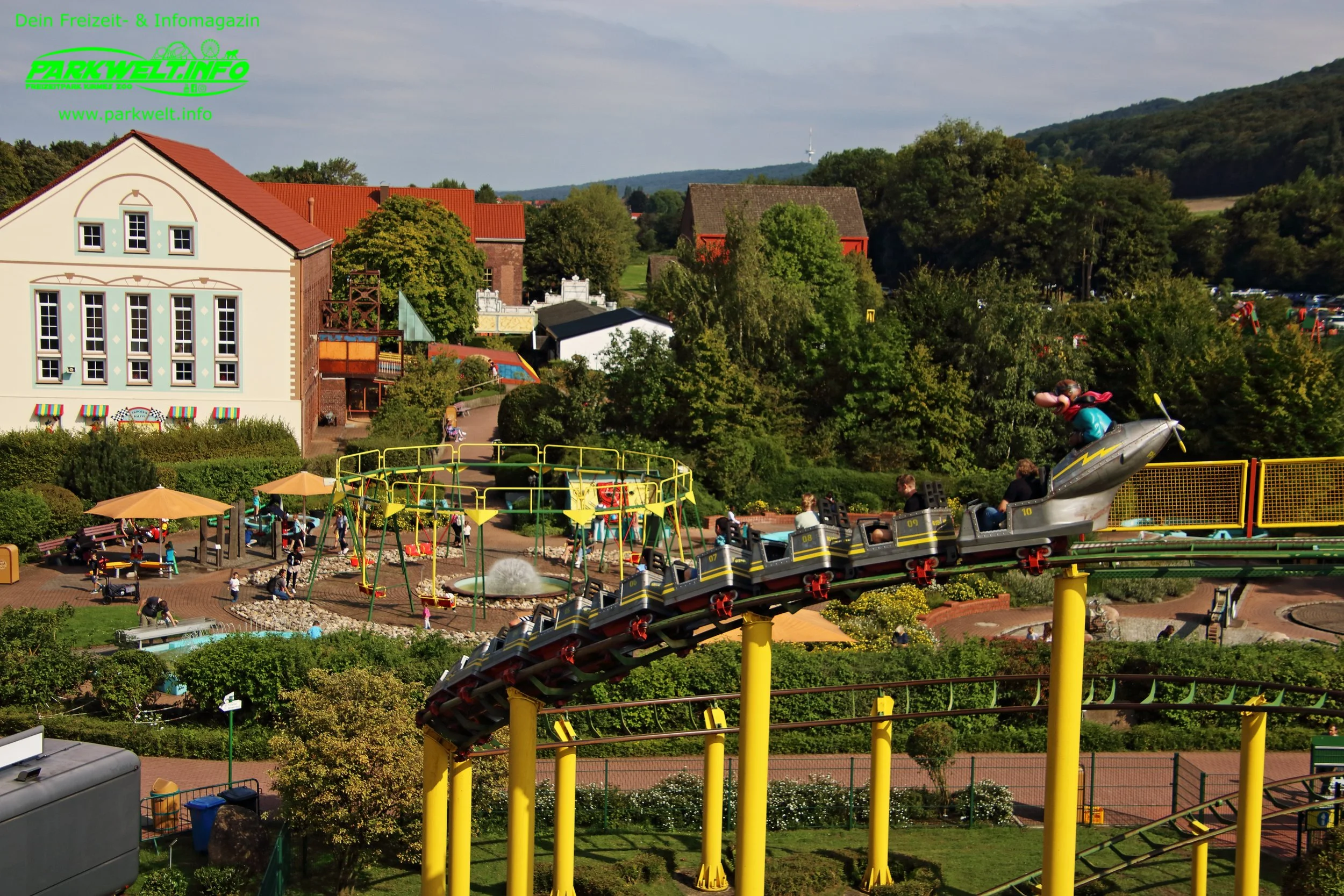 Blitz Zierer Force Two  potts park Minden Nordrhein Westfalen Freizeitpark Themepark Amusementpark Attraktionen Achterbahn Coaster Rollercoaster Fahrgeschäfte Anfahrt Adresse Parkplatz Park Plan Map Guide Preise Familienpark Erlebnispark