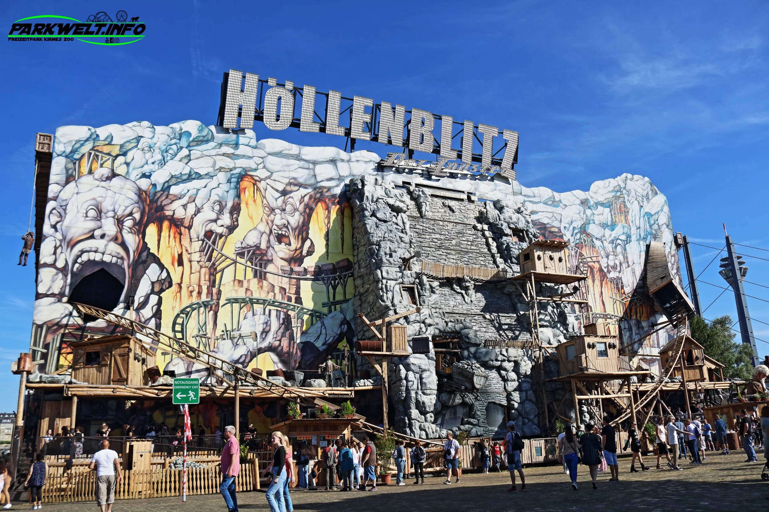 Höllenblitz Renoldi Achterbahn Coaster Rollercoaster Indoor Gerstlauer Stein Kirmes Volksfest größte
