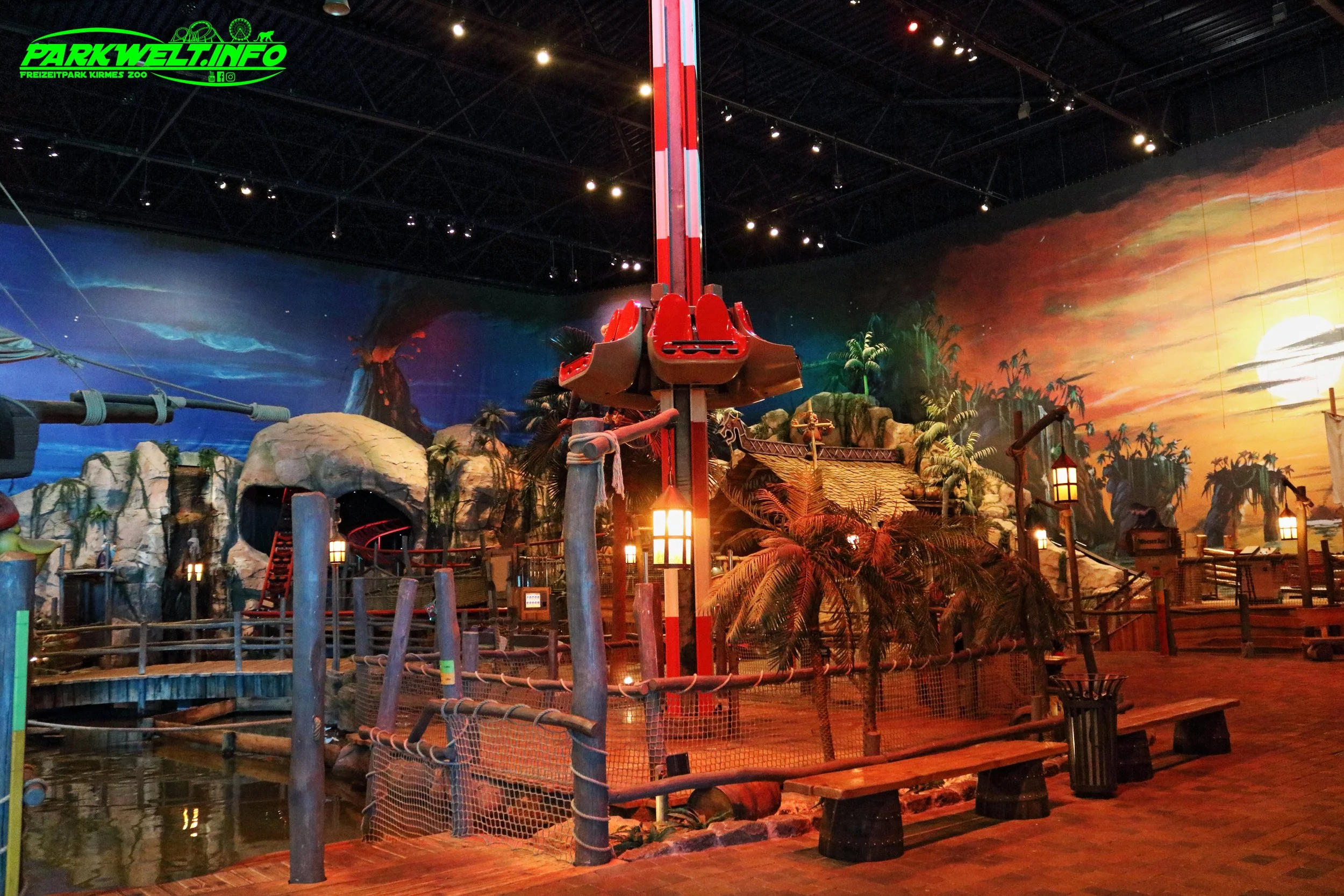 Plopsa Indoor Coevorden Freizeitpark Themepark Niederlande holland Achterbahn Coaster Attraktionen Fahrgeschäft Center Parcs Huttenheugte