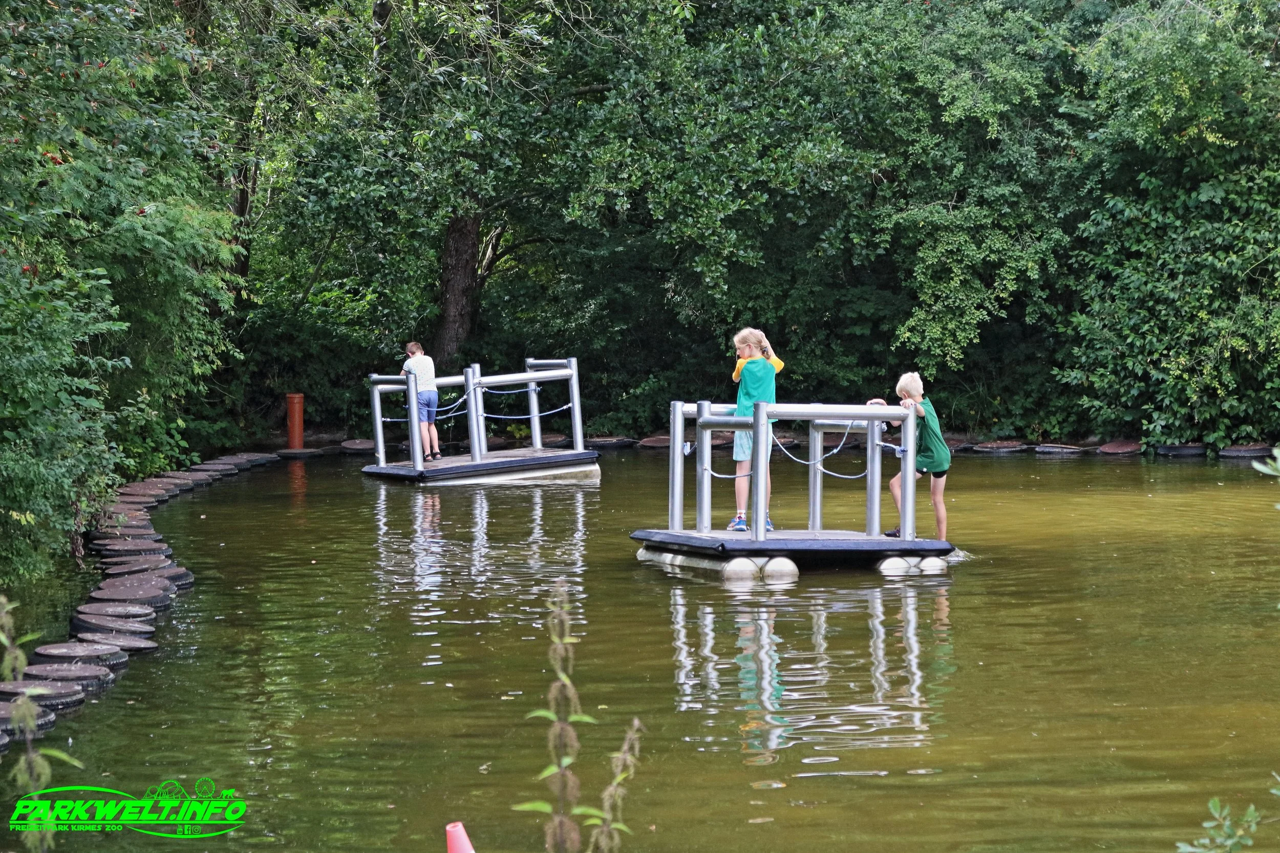 Flöße Kinder Boot Tolk Schau Familien Freizeitpark Tolk Schleswig Holstein Attraktionen Fahrgeschäfte Grillhütte Adresse Themepark Achterbahn