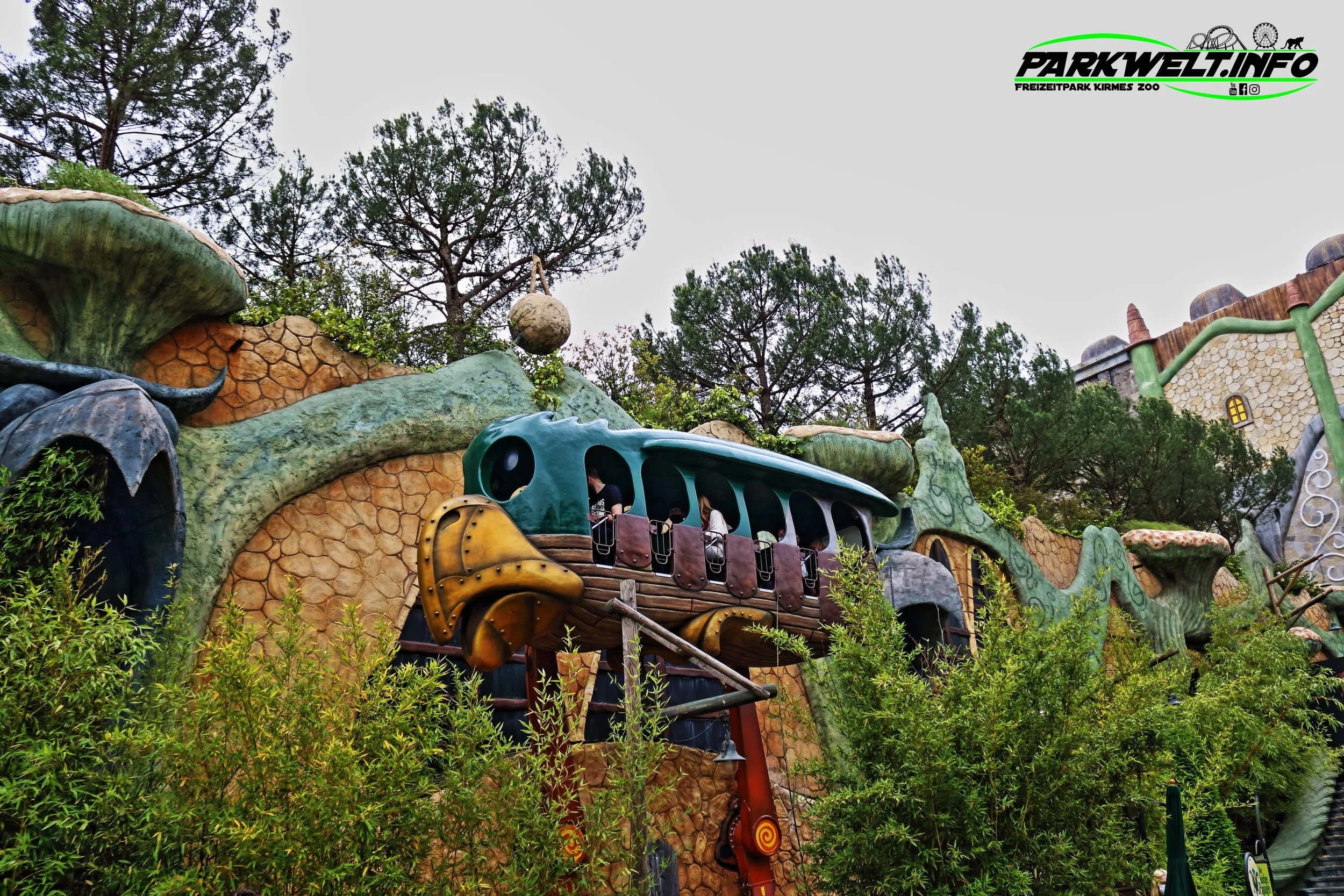 Der lustige Papagei Phantasialand Freizeitpark Attraktion