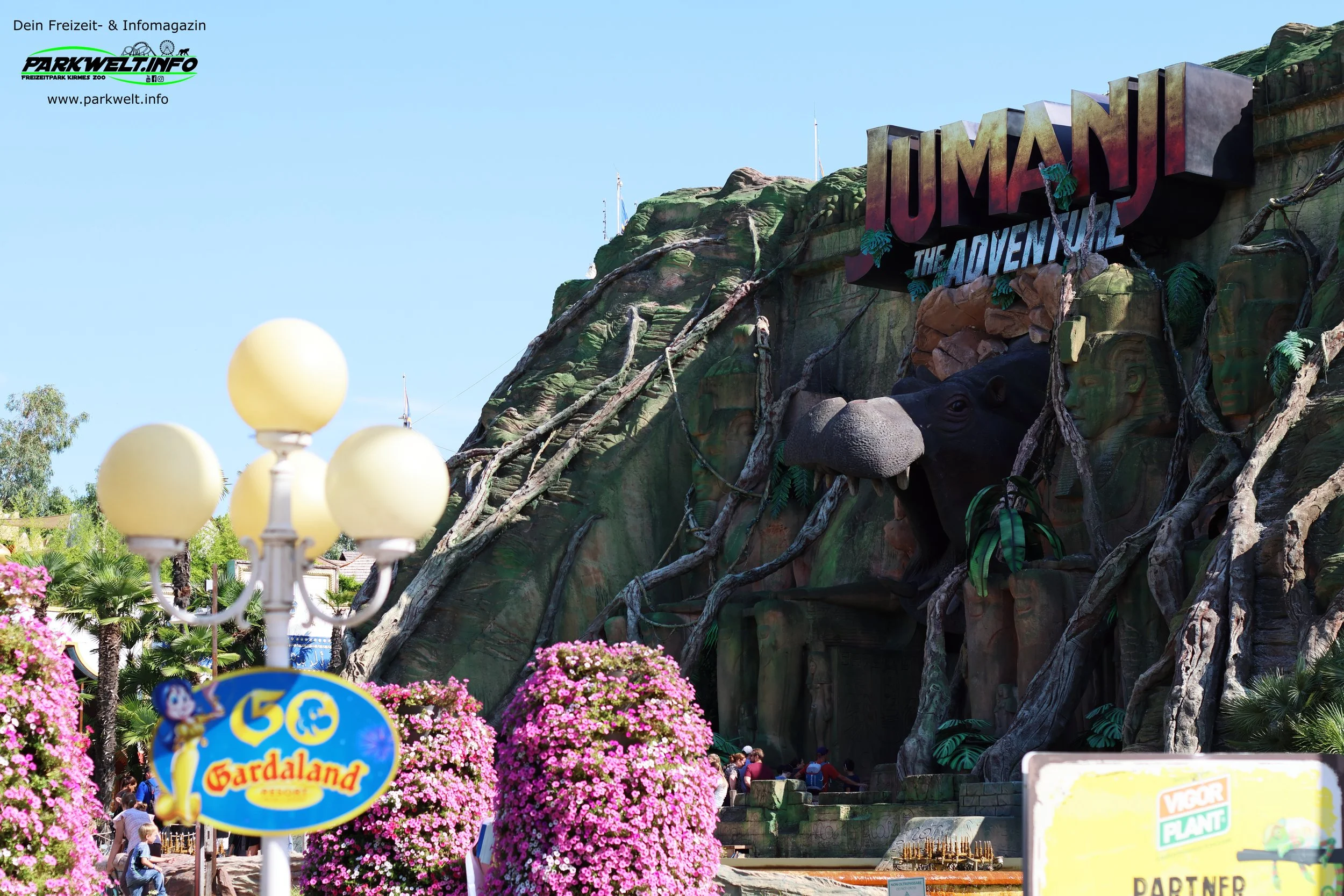 Jumanji The Adventure im Gardaland Resort ist ein immersiver Darkride, der Besucher mitten in die geheimnisvolle Welt von Jumanji entführt.