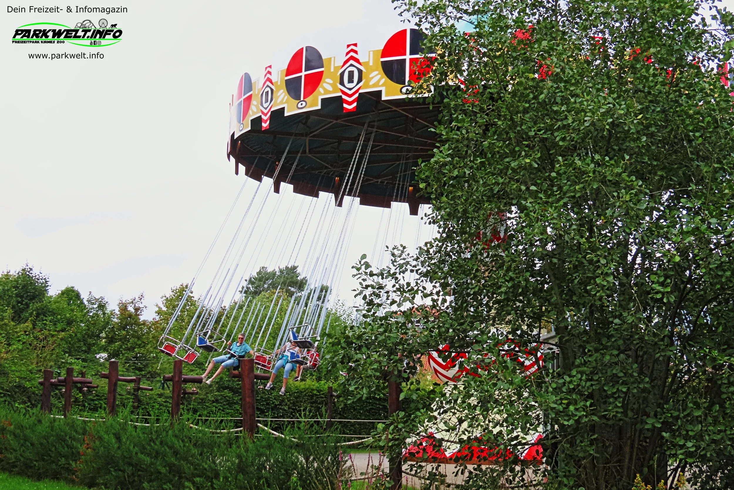 Zonga Kettenkarussell SBF Visa Wave Swinger Serengeti Park Hodenhagen Freizeitpark Themepark Amusementpark Attraktionen Tiere Wildtiere Safari Achterbahn Rollercoaster Coaster Safaripark Info Map Guide Park Plan