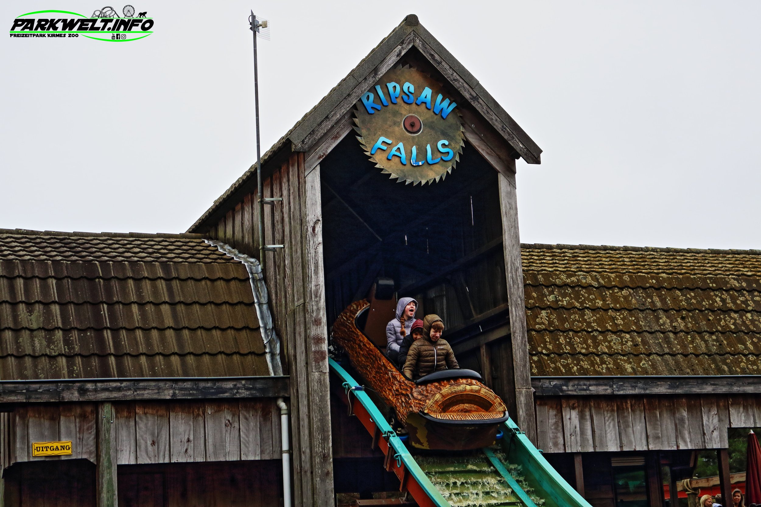 Ripsaw Falls Reverchon Log Flume Wasserbahn Wild Wasser Bahn Attractiepark Slagharen Freizeitpark Themepark Attraktionen Fahrgeschäfte Info Park Plan map guide anfahrt
