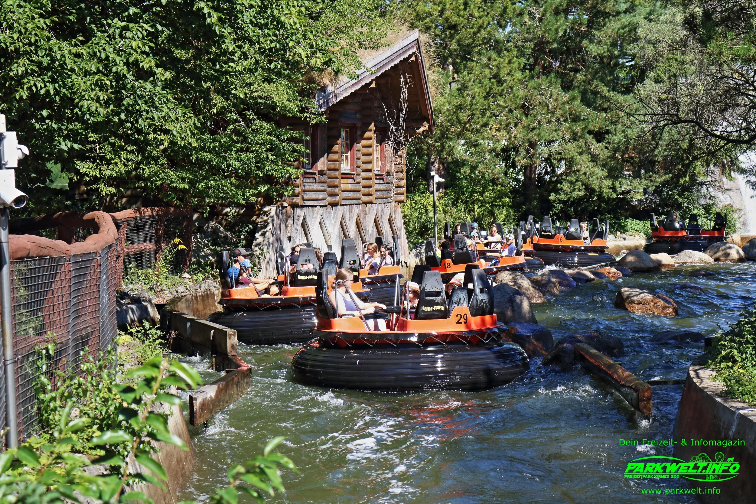 Mountain Rafting Intamin Rapid River Heide Park Resort Soltau Niedersachsen Freizeitpark Themepark Colossos Achterbahn Attraktionen Park Plan Adresse Infos Bilder Show