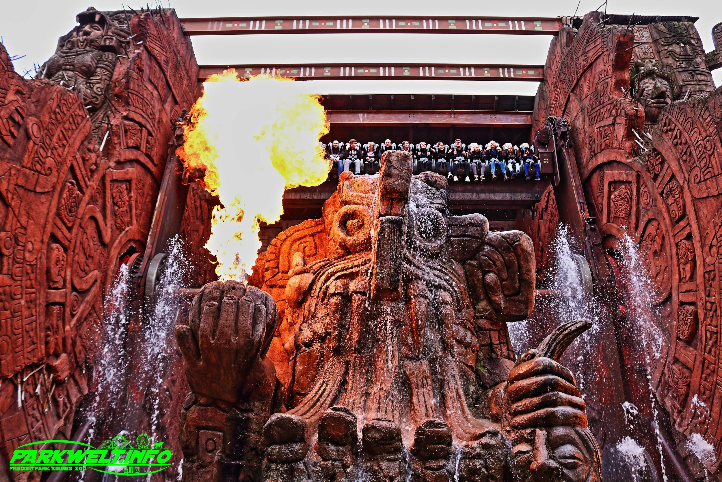 phantasialand brühl freizeitpark themepark klugheim rookburgh ling bao matamba taron black mamba talocan mexico chiapas fantasy resort hotel 