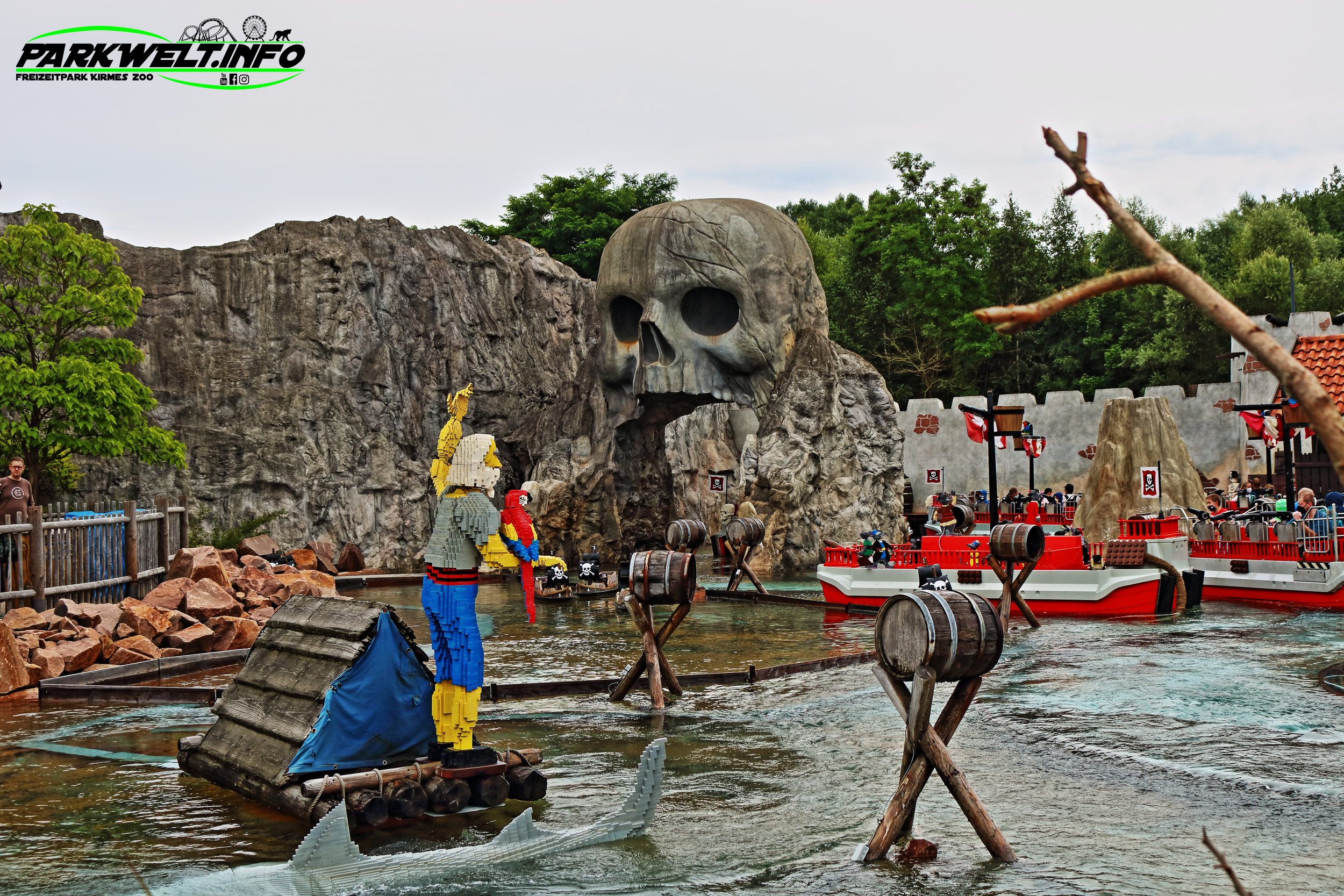 Käpt´n Nicks Piratenschlacht mack rides log flume legoland freizeitpark