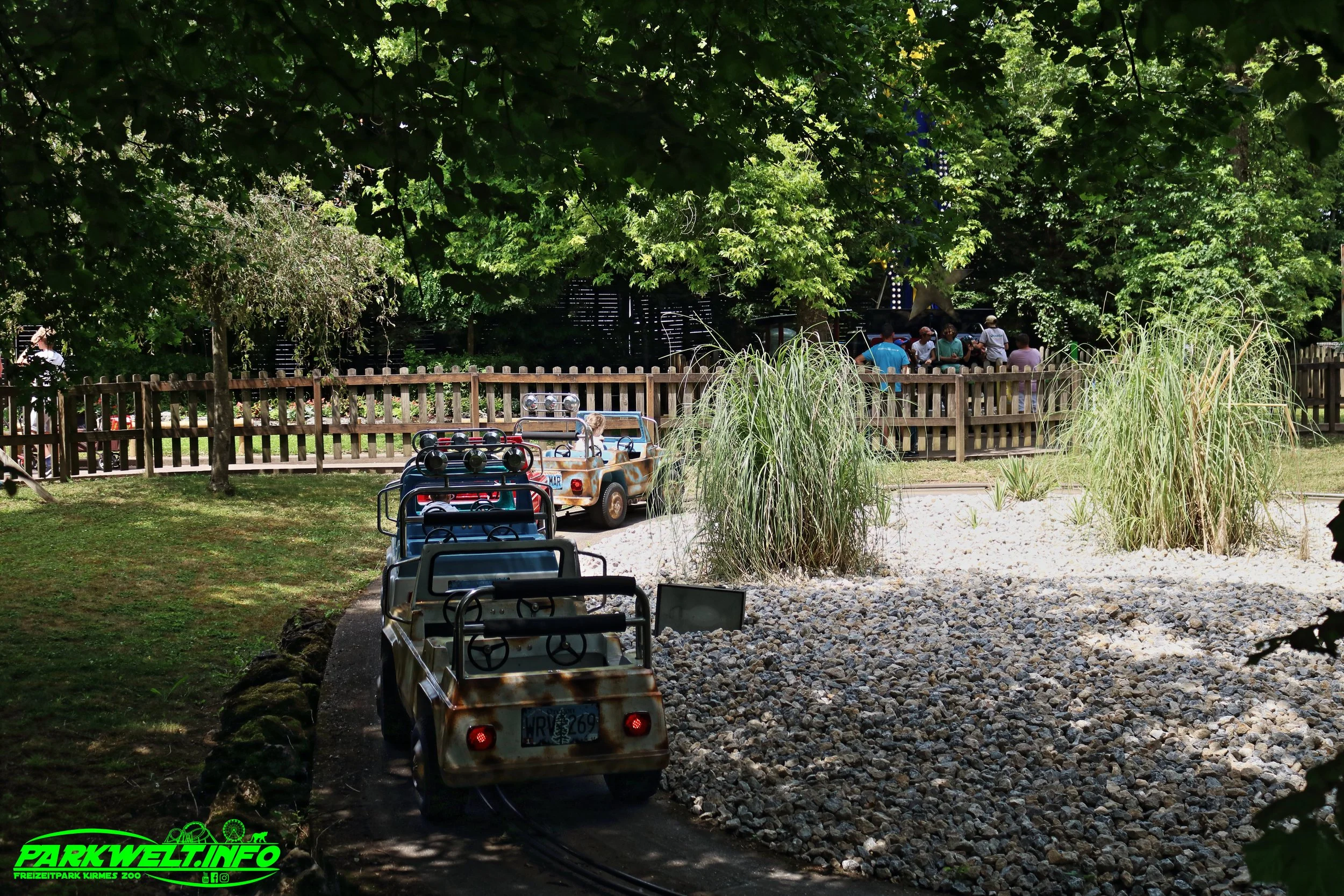 Rocky Rangers Sartori Convoy Safari Trophy Walygator Grand Est Parc Freizeitpark Frankreich France Metz Attraktionen Park Plan Map Guide Anfahrt Attraktionen Fahrgeschäfte Achterbahn Coaster Info