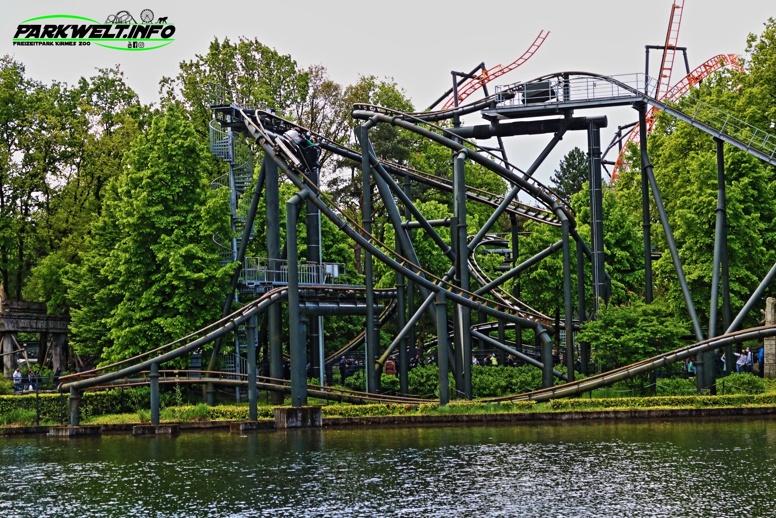 coaster Attraktion Freizeitpark Themepark Park Plan Map Guide Anfahrt Fahrgeschäfte Achterbahn Bobbejaanland Belgien