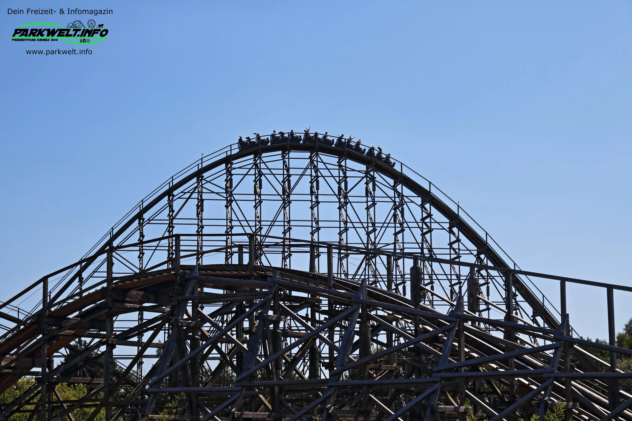 Heide Park Resort Soltau Niedersachsen Freizeitpark Themepark Colossos Achterbahn Attraktionen Park Plan Adresse Infos Bilder Show