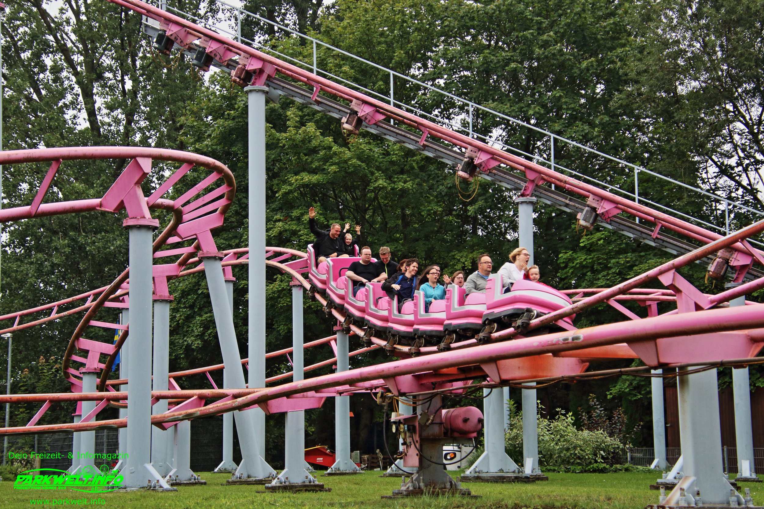Rasti Land Freizeitpark Themepark Salzhemmendorf Attraktionen Neuheit Map Guide Anfahrt Preise Adresse Park Plan Achterbahn Öffnungszeiten
