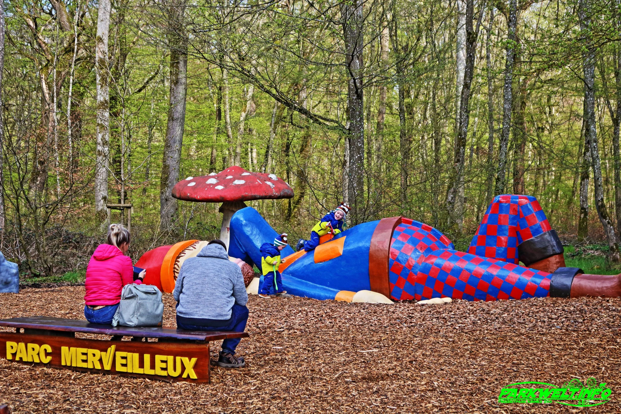Parc Merveilleux Tierpark Zoo Bettembourg Luxemburg Luxembourg Freizeitpark Themepark Größter Tropenhaus Ausflugsziel Familie Kinder Attraktionen Fahrgeschäfte