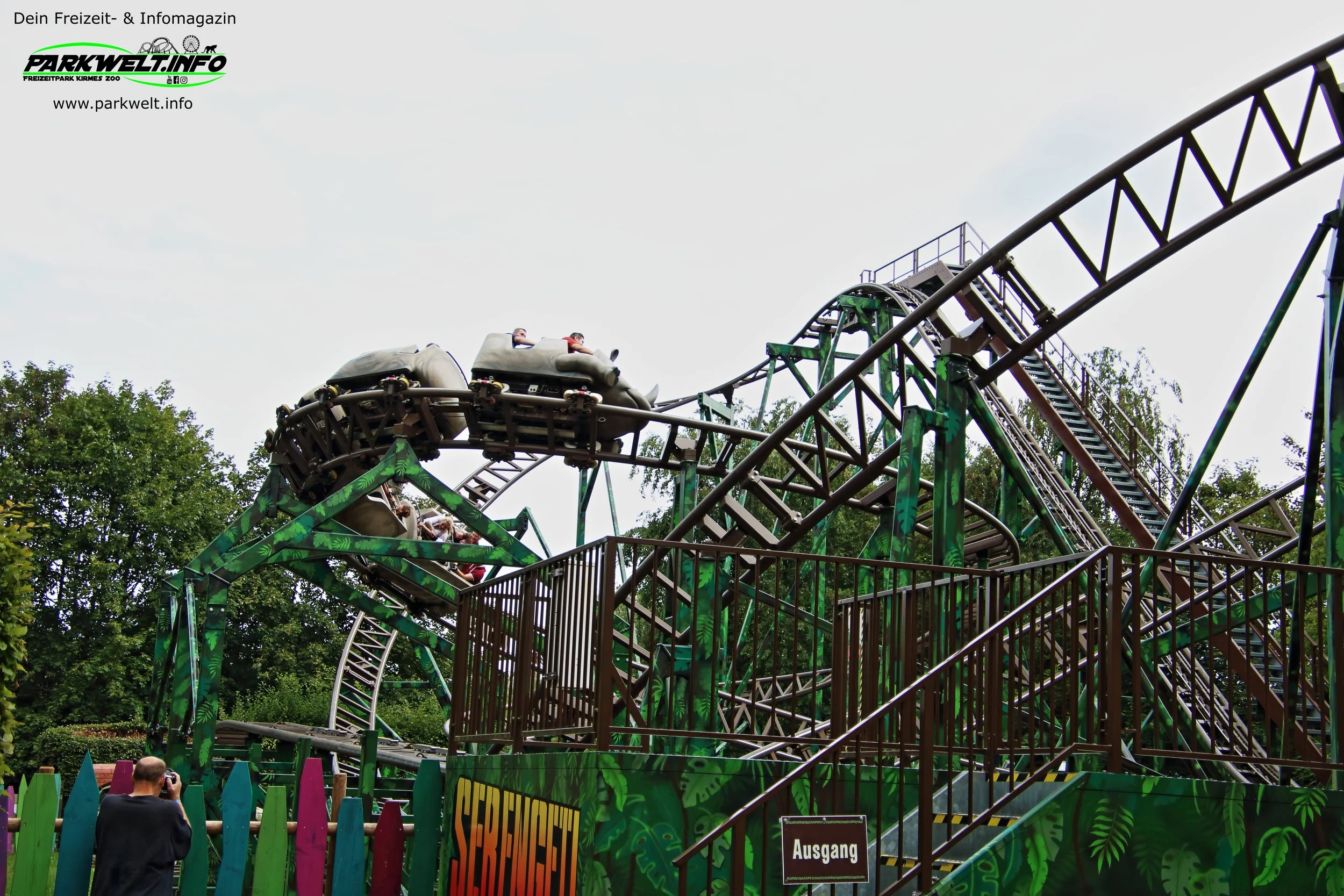 Batukai Racer Technical Park Gold Mine Coaster Serengeti Park Hodenhagen Freizeitpark Themepark Amusementpark Attraktionen Tiere Wildtiere Safari Achterbahn Rollercoaster Coaster Safaripark Info Map Guide Park Plan