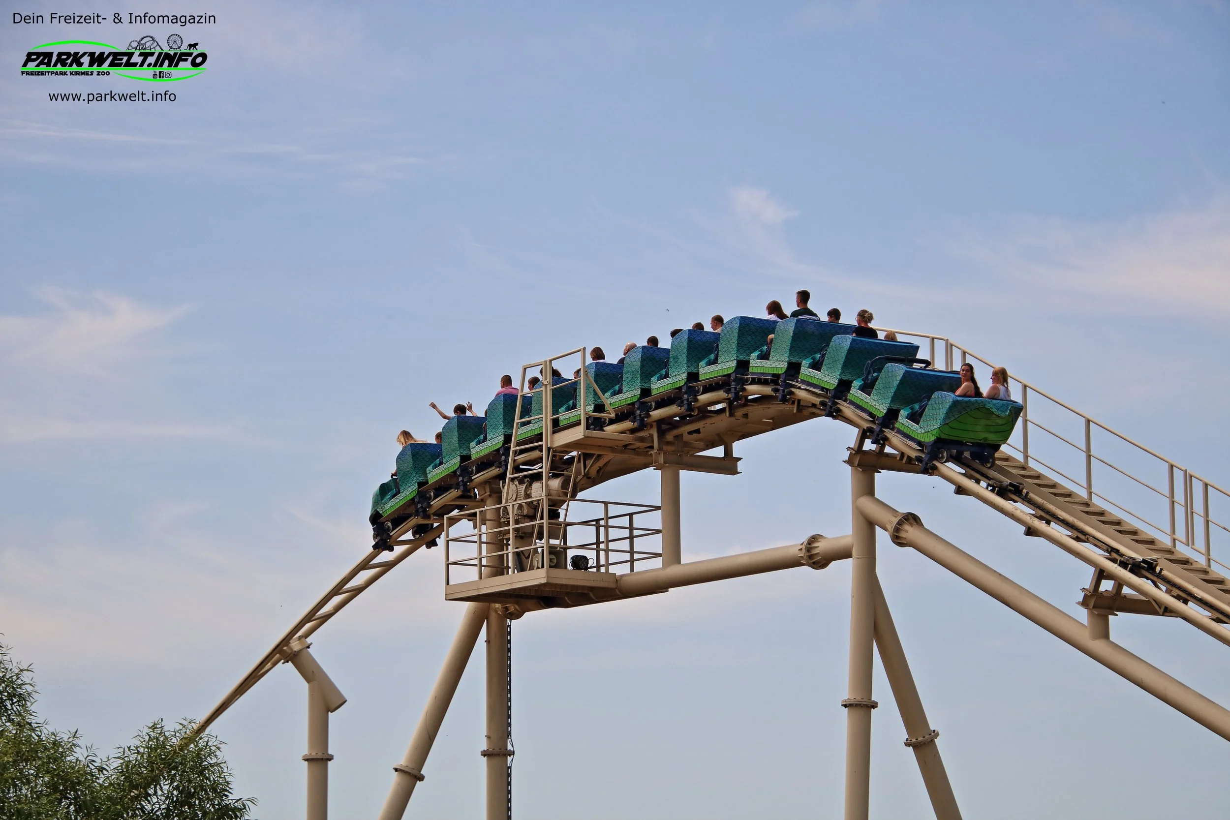 Cobra des Amun Ra Gerstlauer Family Coaster 360 Belantis Das Abenteuer Reich Freizeitpark Themepark Sachsen Park Plan Map Guide Achterbahn Attraktionen Fahrgeschäfte Rollercoaster Anfahrt Adresse Preise Öffnungszeiten