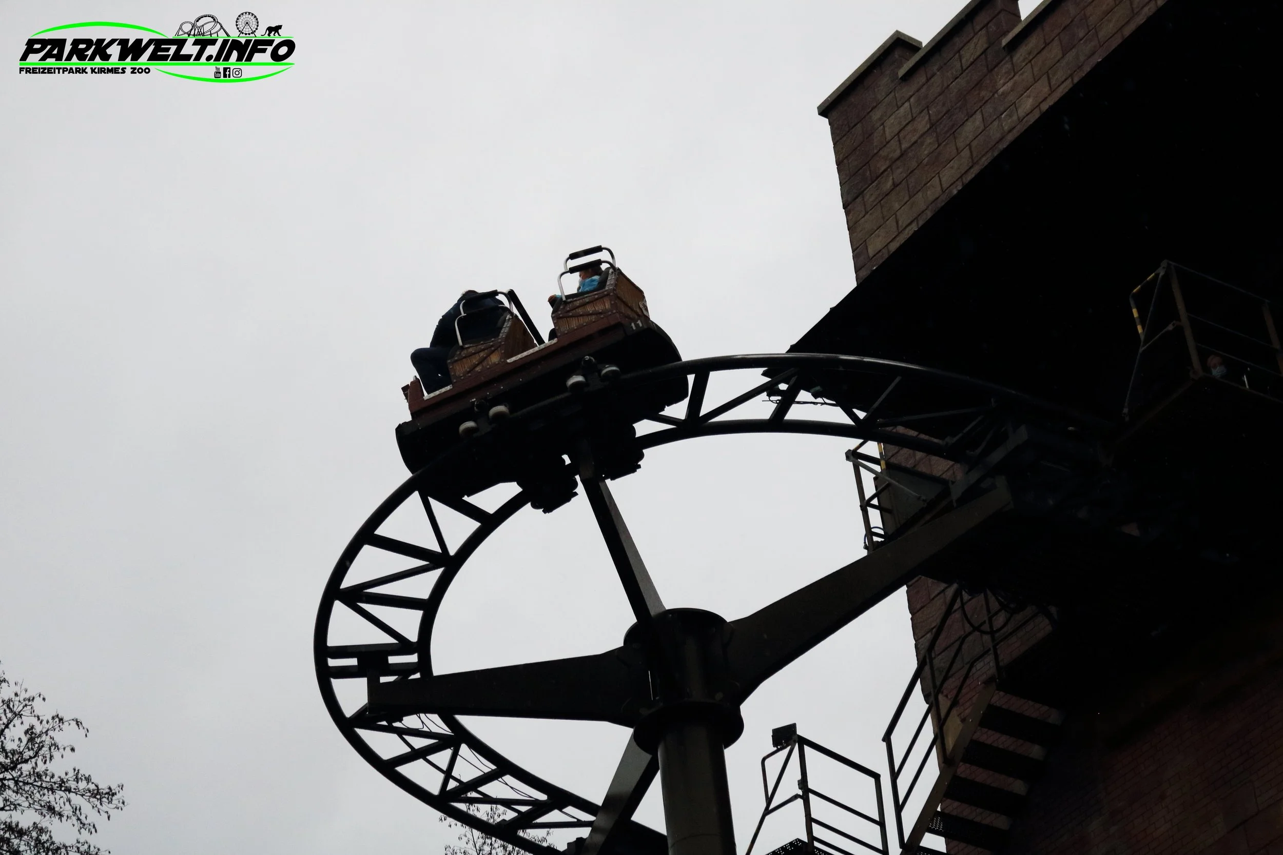 Matterhorn Blitz Wilde Maus Mack Rides Europa Park Rust Attraktionen Fahrgeschäfte Achterbahn Info Anfahrt Preise Guide Park Plan Map Rulantica Freizeit Coaster Bilder Galerie Veranstaltungen Übernachtung Information