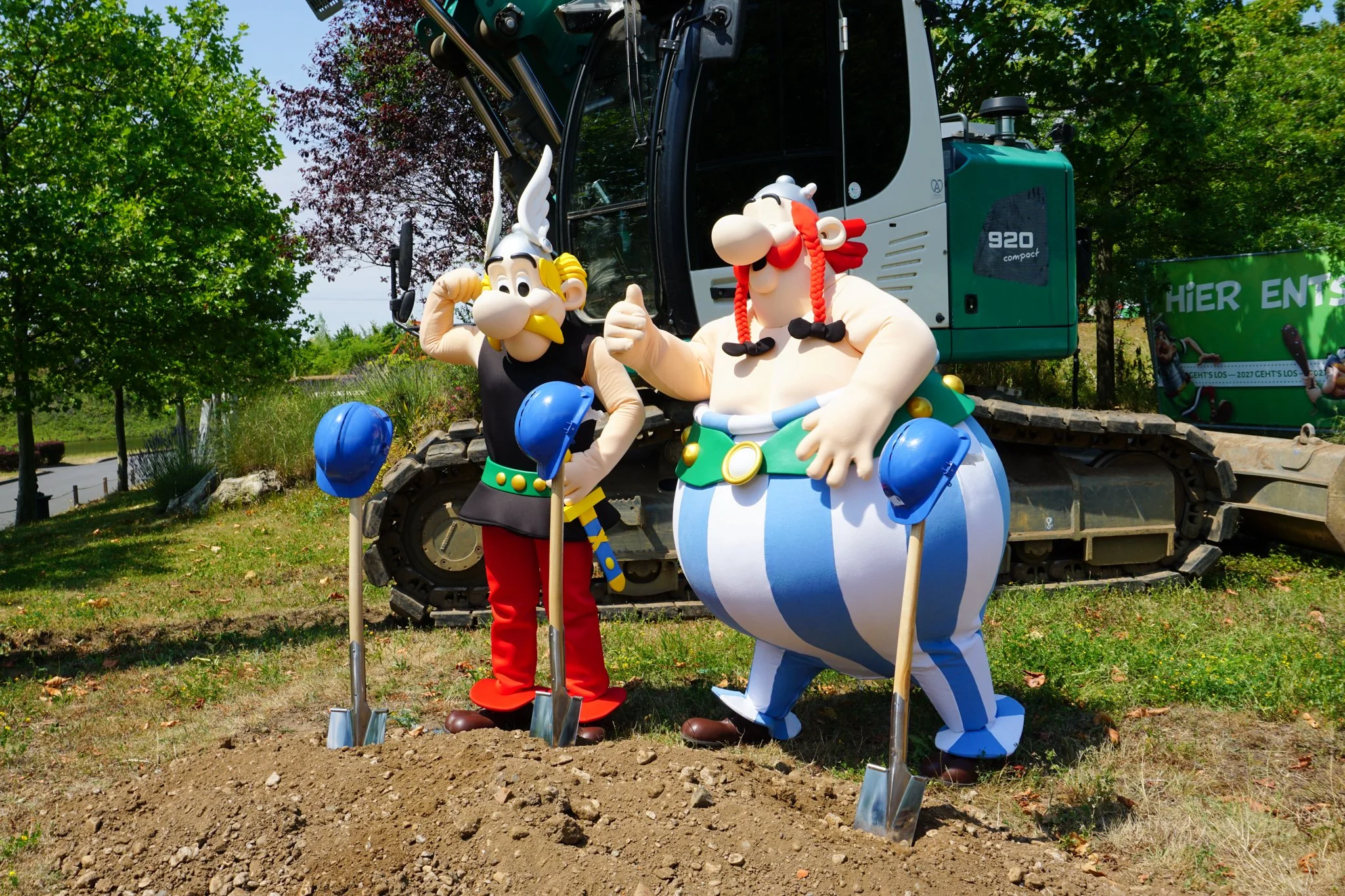 Symbolischer Spatenstich für neue Familienachterbahn im   BELANTIS
