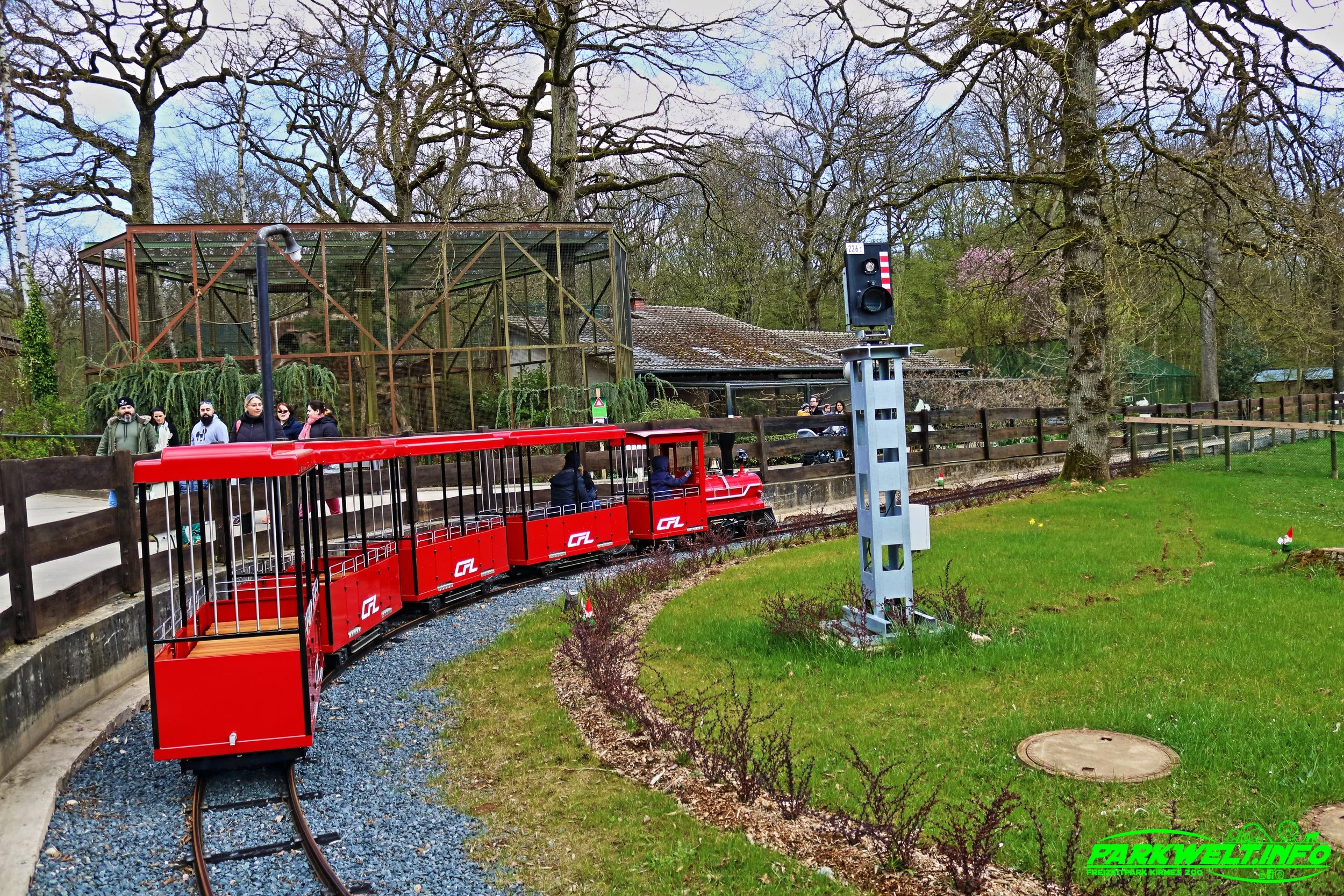 Parc Merveilleux Tierpark Zoo Bettembourg Luxemburg Luxembourg Freizeitpark Themepark Größter Tropenhaus Ausflugsziel Familie Kinder Attraktionen Fahrgeschäfte