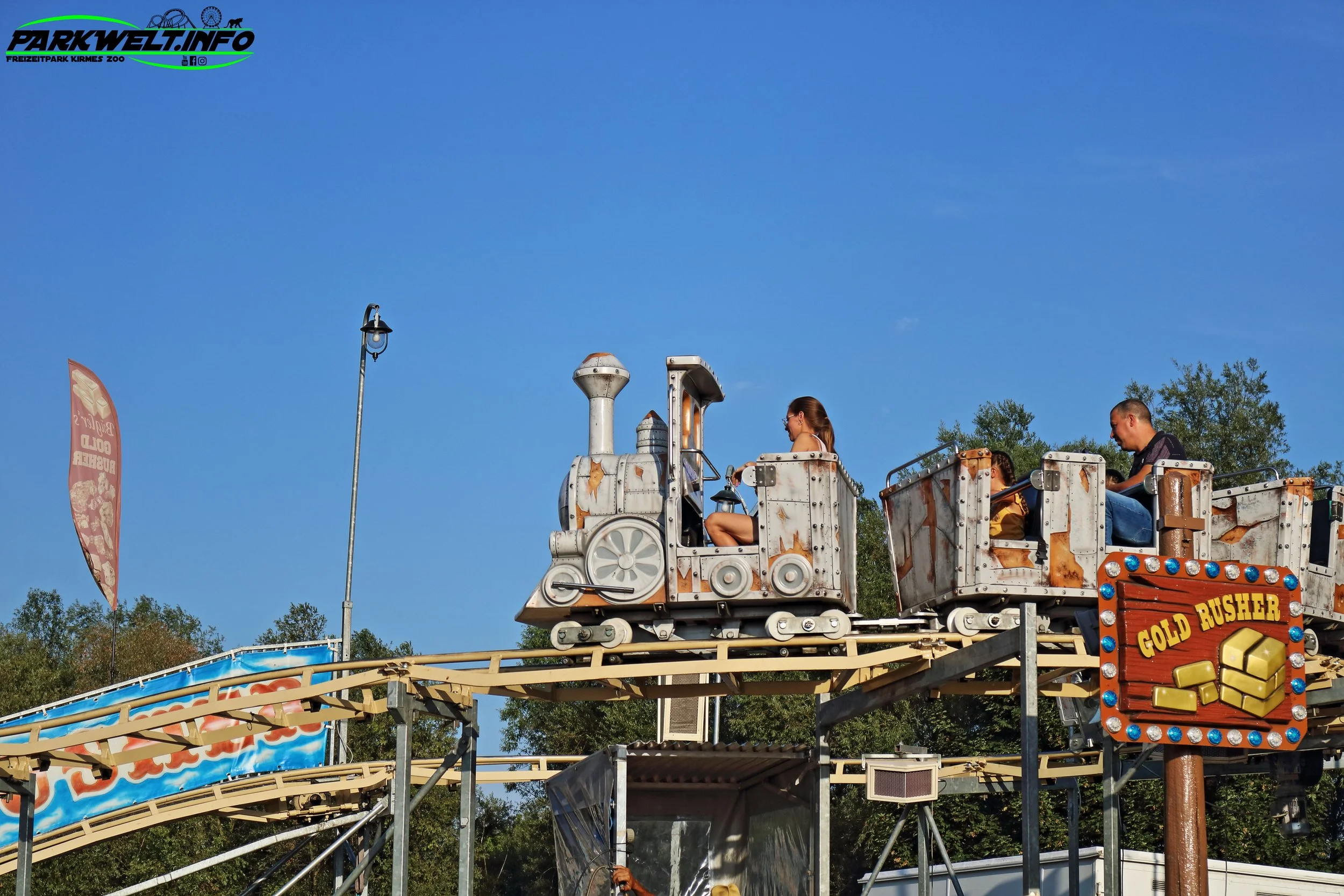 Gold Rusher Bügler Achterbahn Rollercoaster Coaster  SBF Visa Familienachterbahn Kirmes Volksfest Kinder