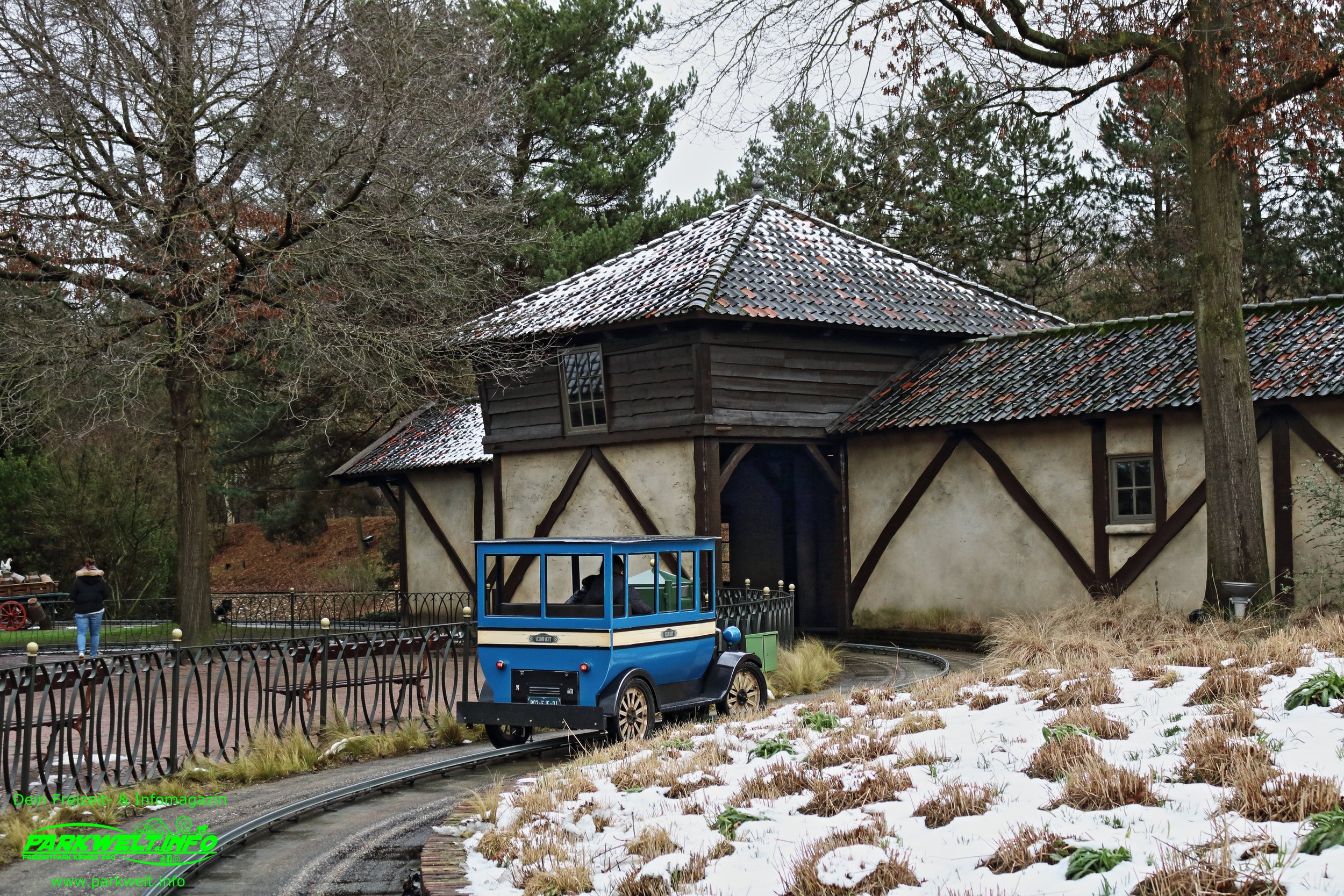 De Oude Tufferbaan Mack Rides Oldtimerfahrt Efteling Achterbahn Rollercoaster Attraktionen Adresse Coaster Märchen Freizeitpark Themepark Resort Attraktionen Fahrgeschäfte Niederlande Holland Info Park Plan Map Guide Info