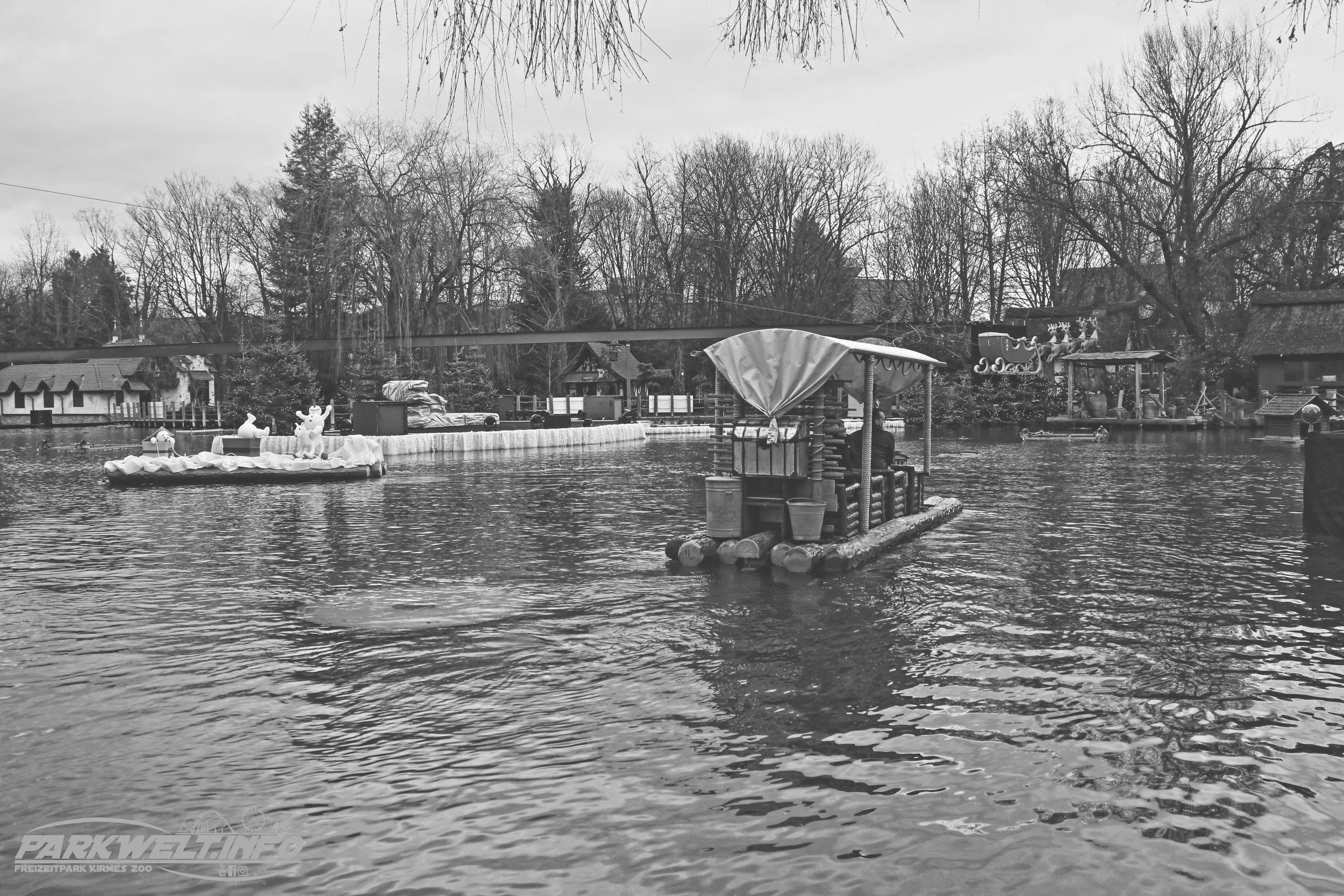 Dschungel Floßfahrt Tow Boat Ride Bootsfahrt Mack Rides Europa Park Rust Attraktionen Fahrgeschäfte Achterbahn Info Anfahrt Preise Guide Park Plan Map Rulantica Freizeit Coaster Bilder Galerie Veranstaltungen Übernachtung Information