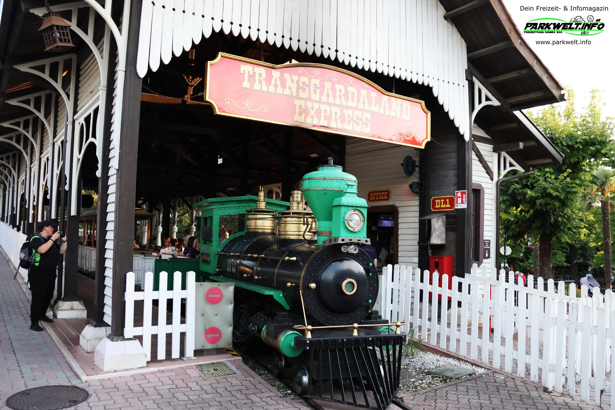 Transgardaland Express im Gardaland Resort – Panoramazug durch den Freizeitpark am Gardasee