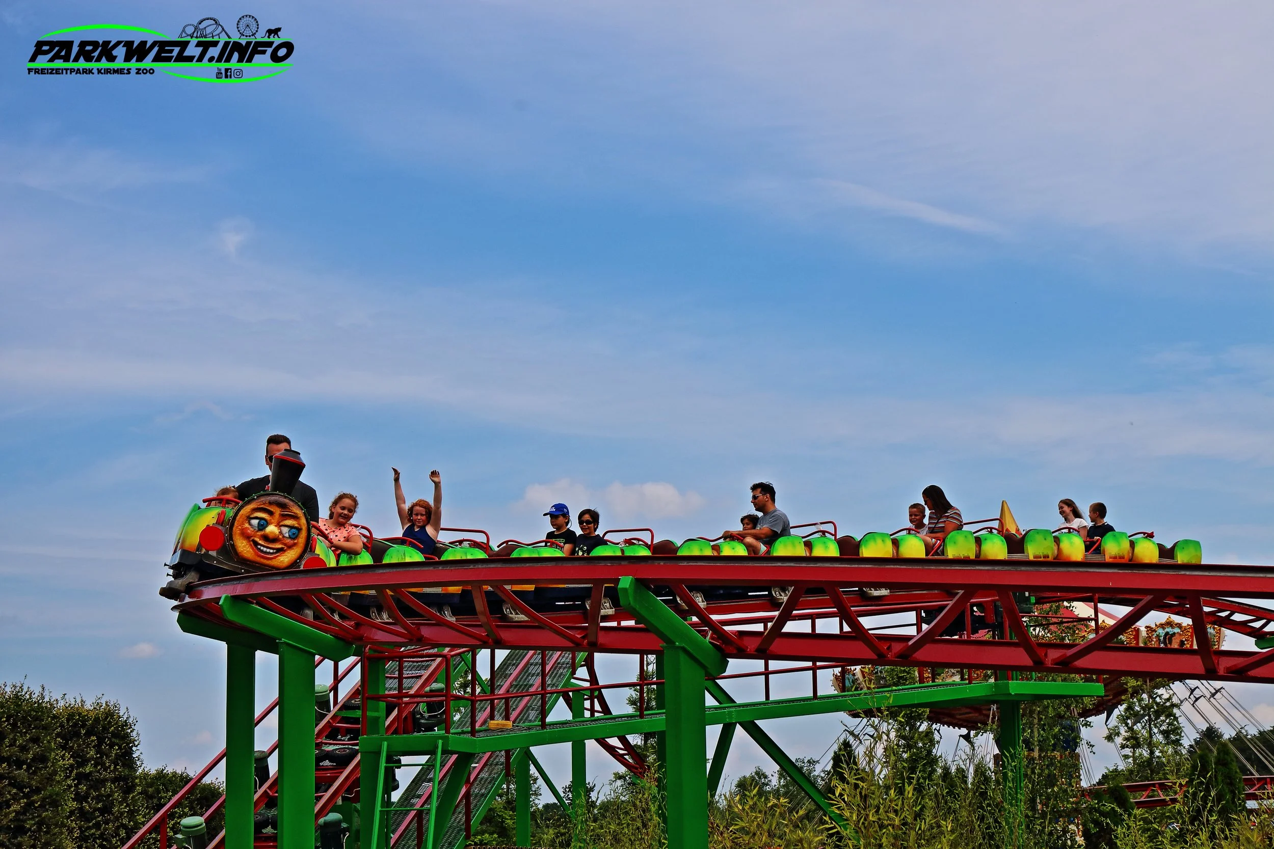 Mondo Verde Landgraaf Niederlande Holland Freizeitpark Zoo Wildpark Weltpark Gärten Blumen Attraktionen Fahrgeschäfte Infos Bilder Attractiepark Achterbahn