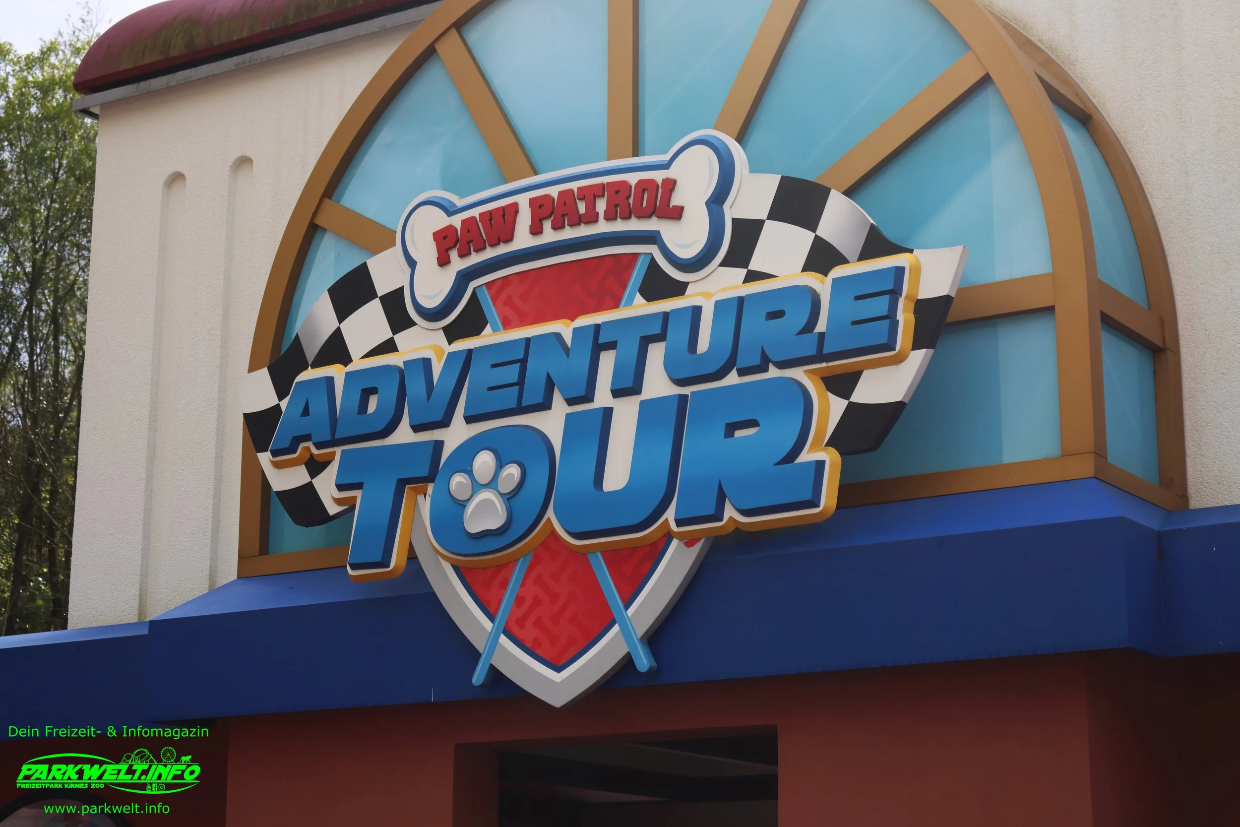 Paw Patrol Adventure Tour Zamperla Convoy Nickland movie park freizeitpark themepark filmpark bottrop germany achterbahn attraktionen info guide park plan
