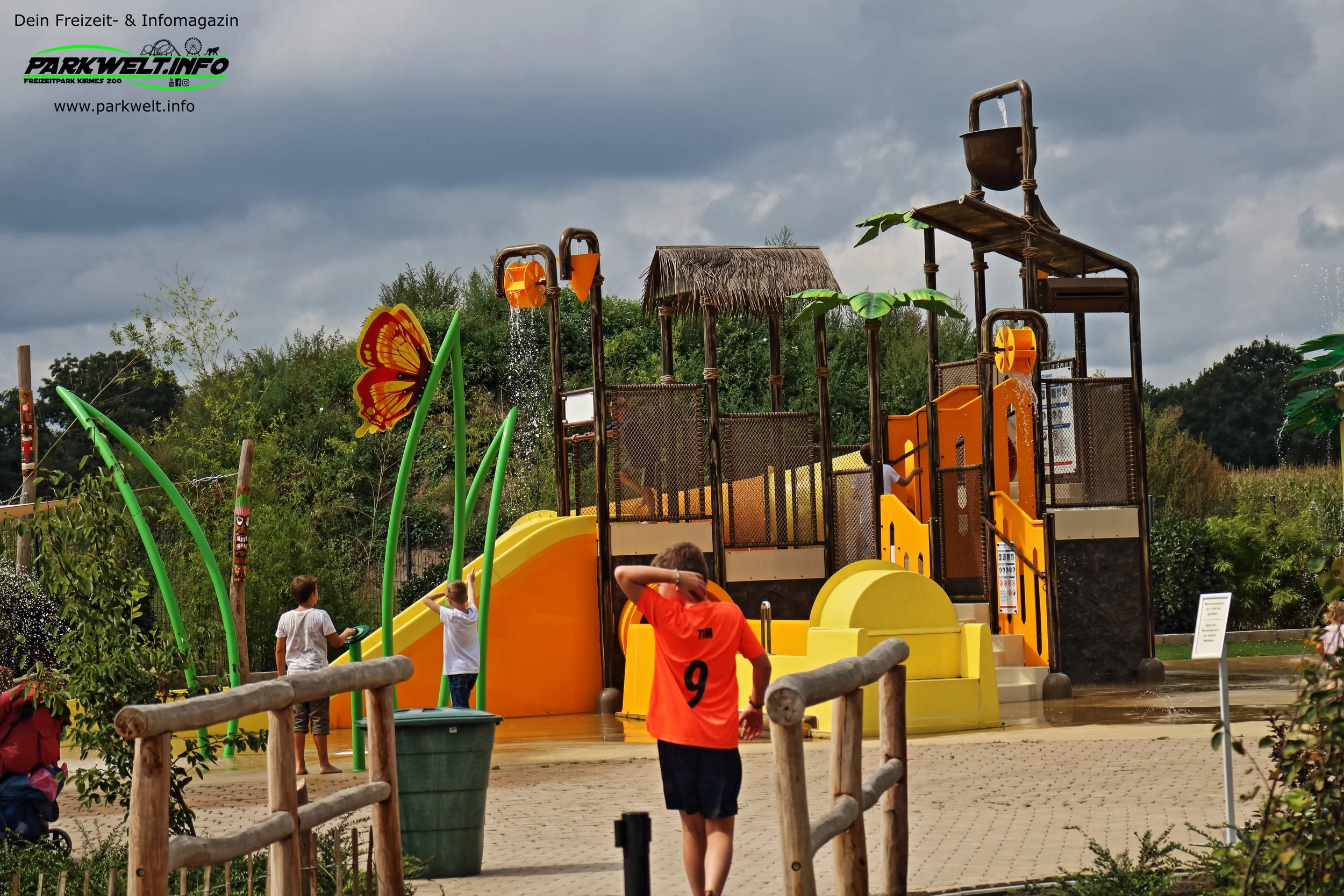 Tiki Bay Wasserspielplatz Tier Freizeitpark Thüle Friesoythe Niedersachsen Attraktionen Adresse Map Guide Park Plan Achterbahn Rollercoaster Tiere Fahrgeschäfte Infos