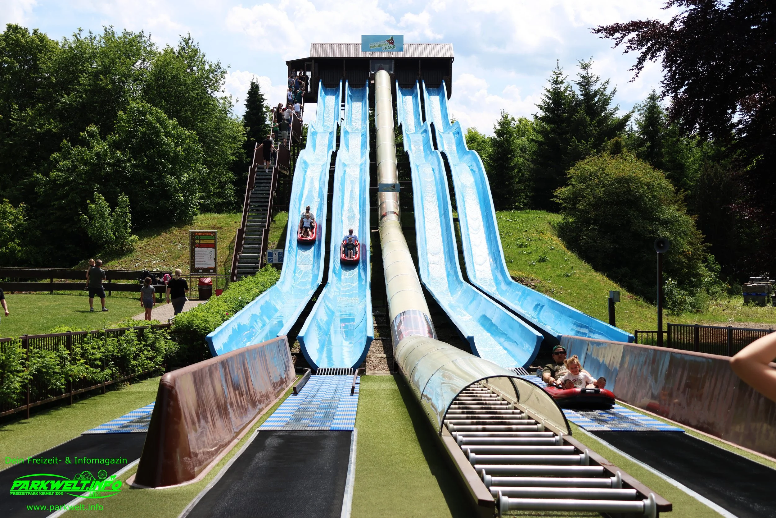 Wellenreiter Bootsrutsche Metallbau Emmeln Panorama Park Sauerland Freizeitpark Ausflugsziel Wildpark Rodelbahn Sommer Ausflugsziel Familien Ausflug Info Attraktionen Fahrgeschäfte Tiere