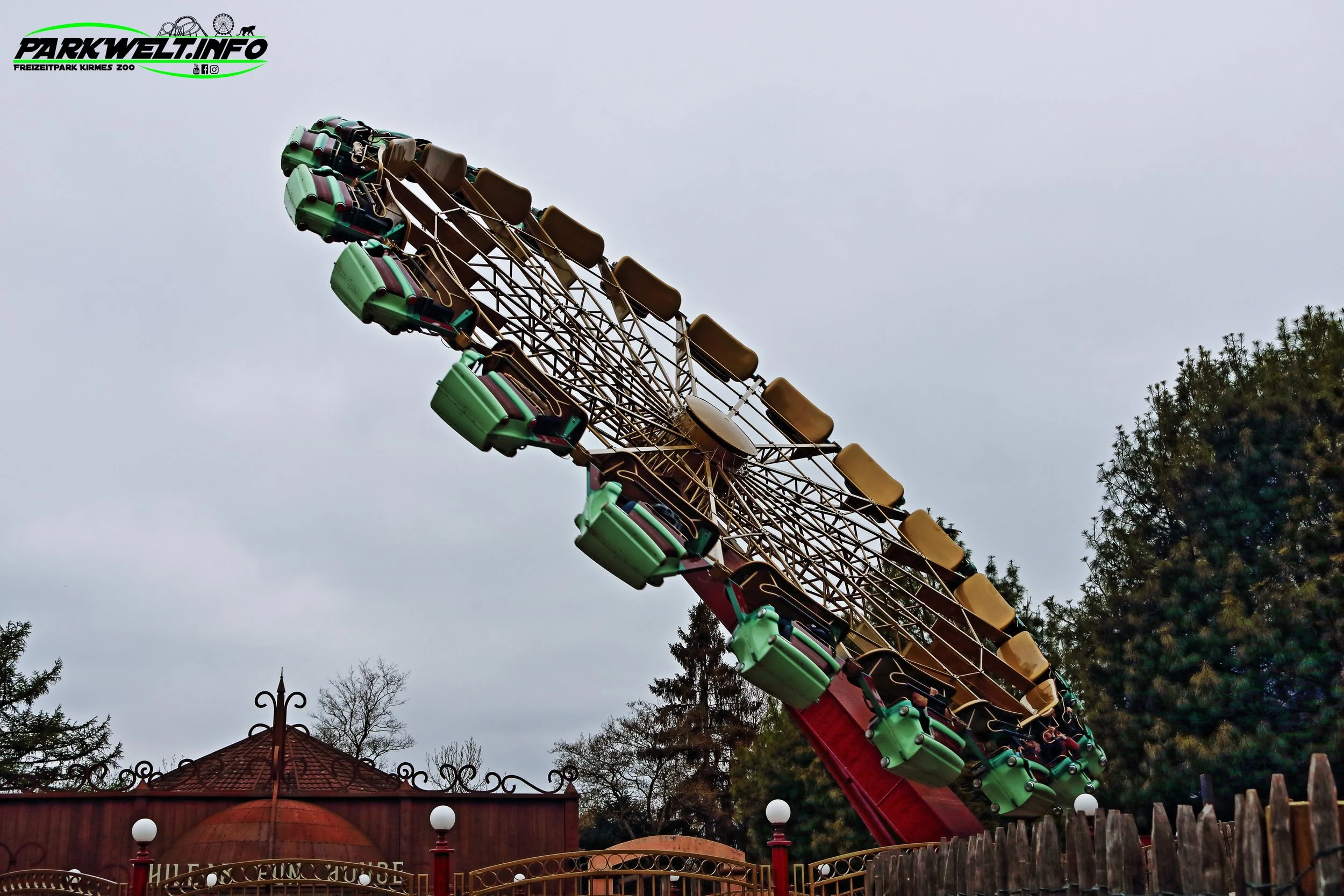 Attractiepark Slagharen Freizeitpark Themepark Attraktionen Fahrgeschäfte Info Park Plan map guide anfahrt