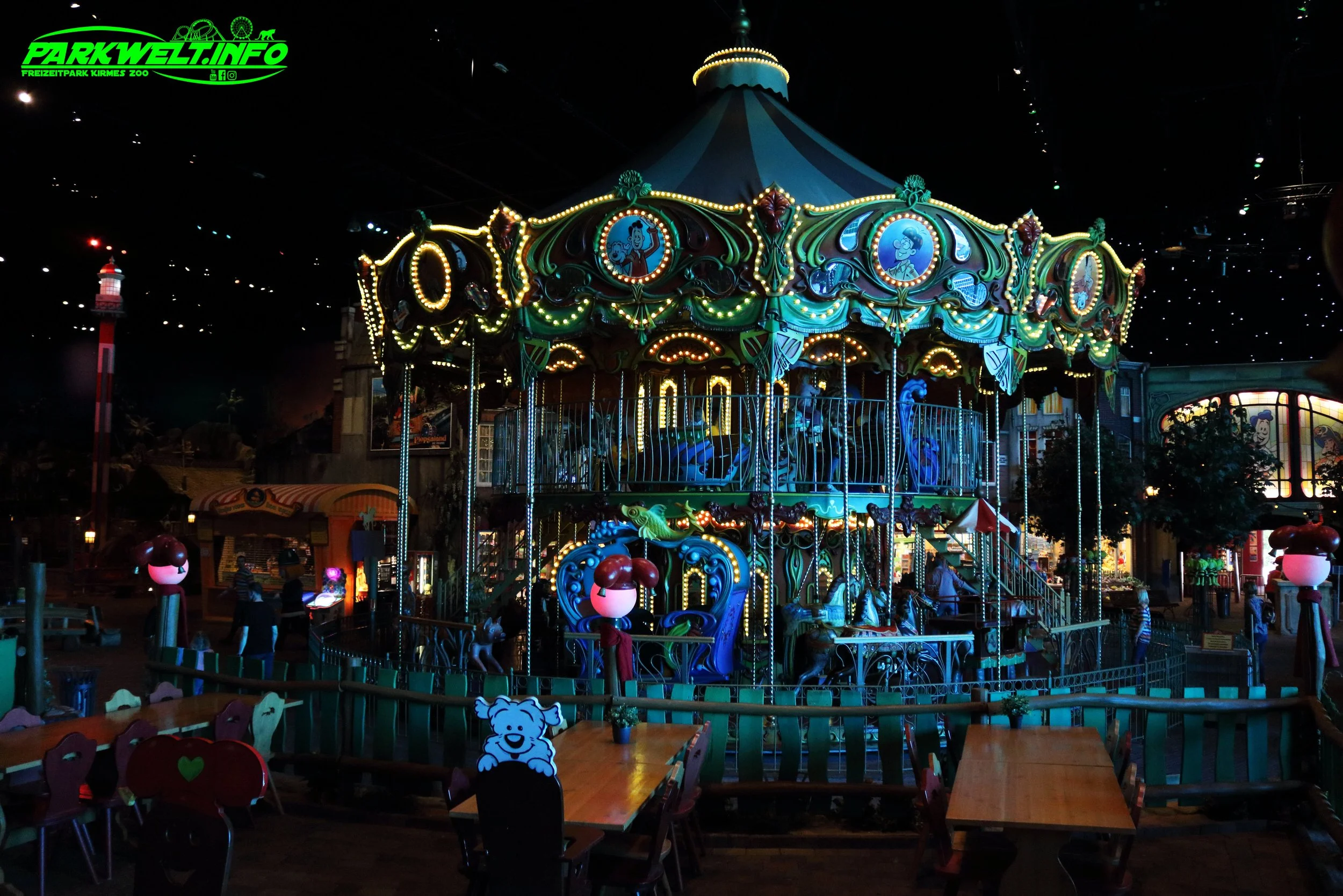 Carrousel Woddesign Nostalgie Karussell Plopsa Indoor Coevorden Freizeitpark Themepark Niederlande holland Achterbahn Coaster Attraktionen Fahrgeschäft Center Parcs Huttenheugte Park Plan Map Guide Flyer Info Fahrgeschäfte