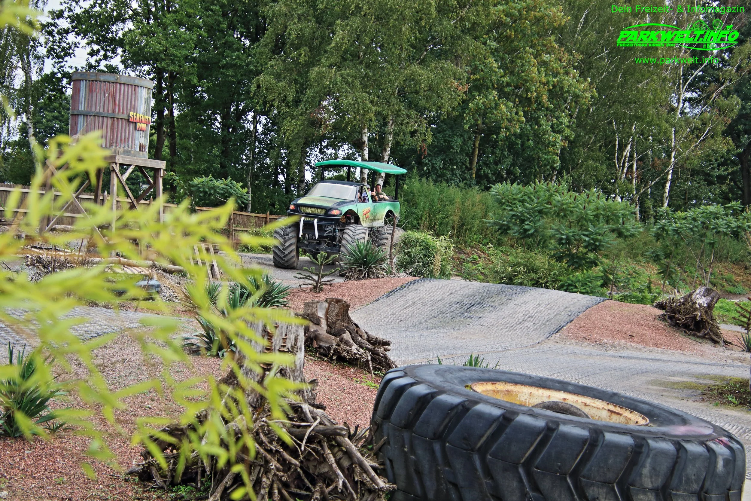 Serengeti Park Hodenhagen Freizeitpark Themepark Amusementpark Attraktionen Tiere Wildtiere Safari Achterbahn Rollercoaster Coaster Safaripark Info Map Guide Park Plan