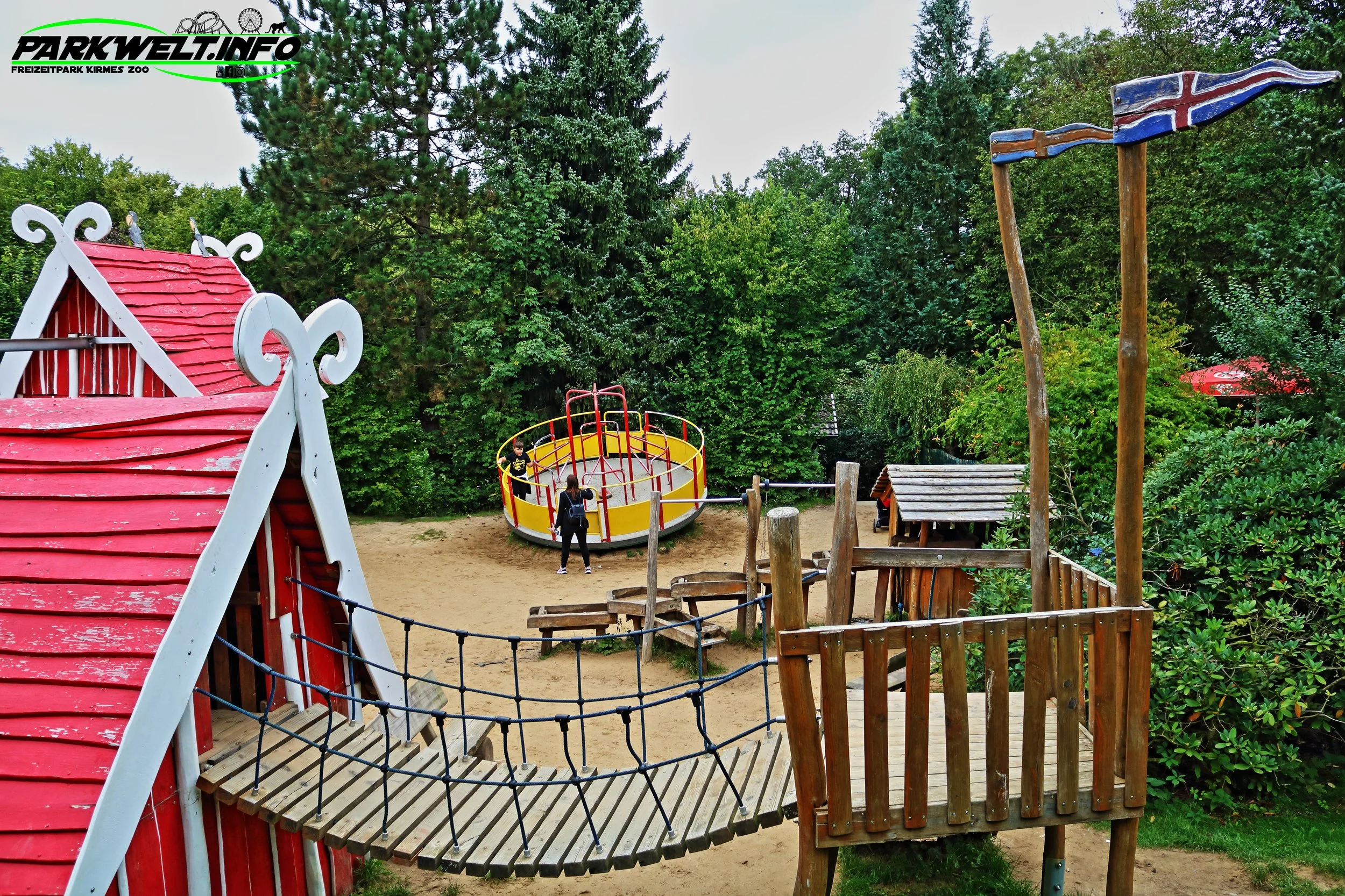 Affen und Vogelpark Eckenhagen Tierpark Wildpark Zoo Nordrhein Westfalen Zoo Wildpark Park Plan Info Anfahrt Bilder Fotos Attraktionen Fahrgeschäfte Vögel Affe 