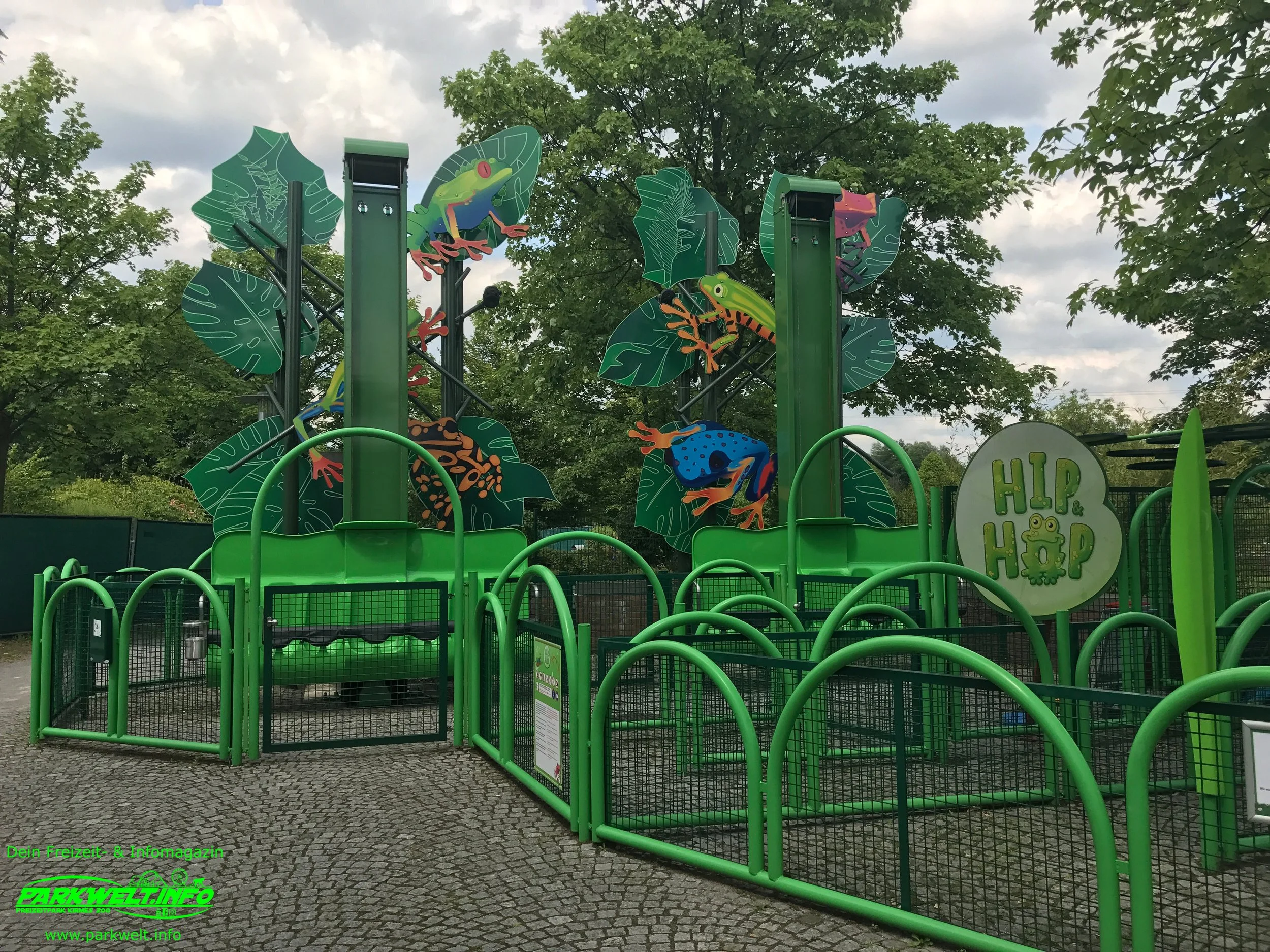 Hip & Hop S&S Sansai Frog Hopper Pinguine Abenteuer Antarktis abc Rides Log Flume Sea Life Abenteuer Park Oberhausen ehemalige Attraktion Wasserbahn Wildwasserbahn CentrO  Info News Bilder Park Plan Map Guide Parkplan Merlin Entertaiments Group