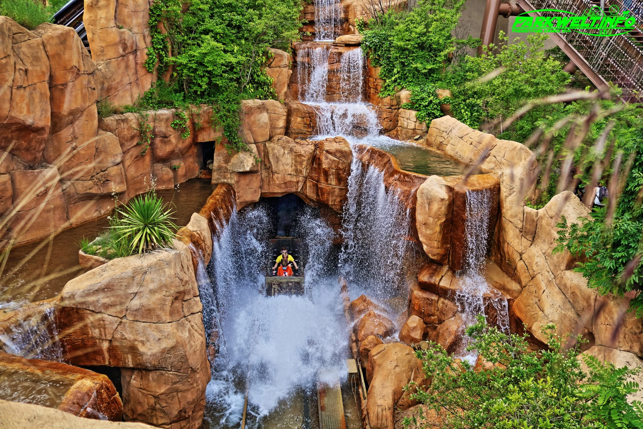 Chiapas Die Wasserbahn Intamin Log Flume Mexico Mexiko Phantasialand Splash Brühl Wasser Bahn