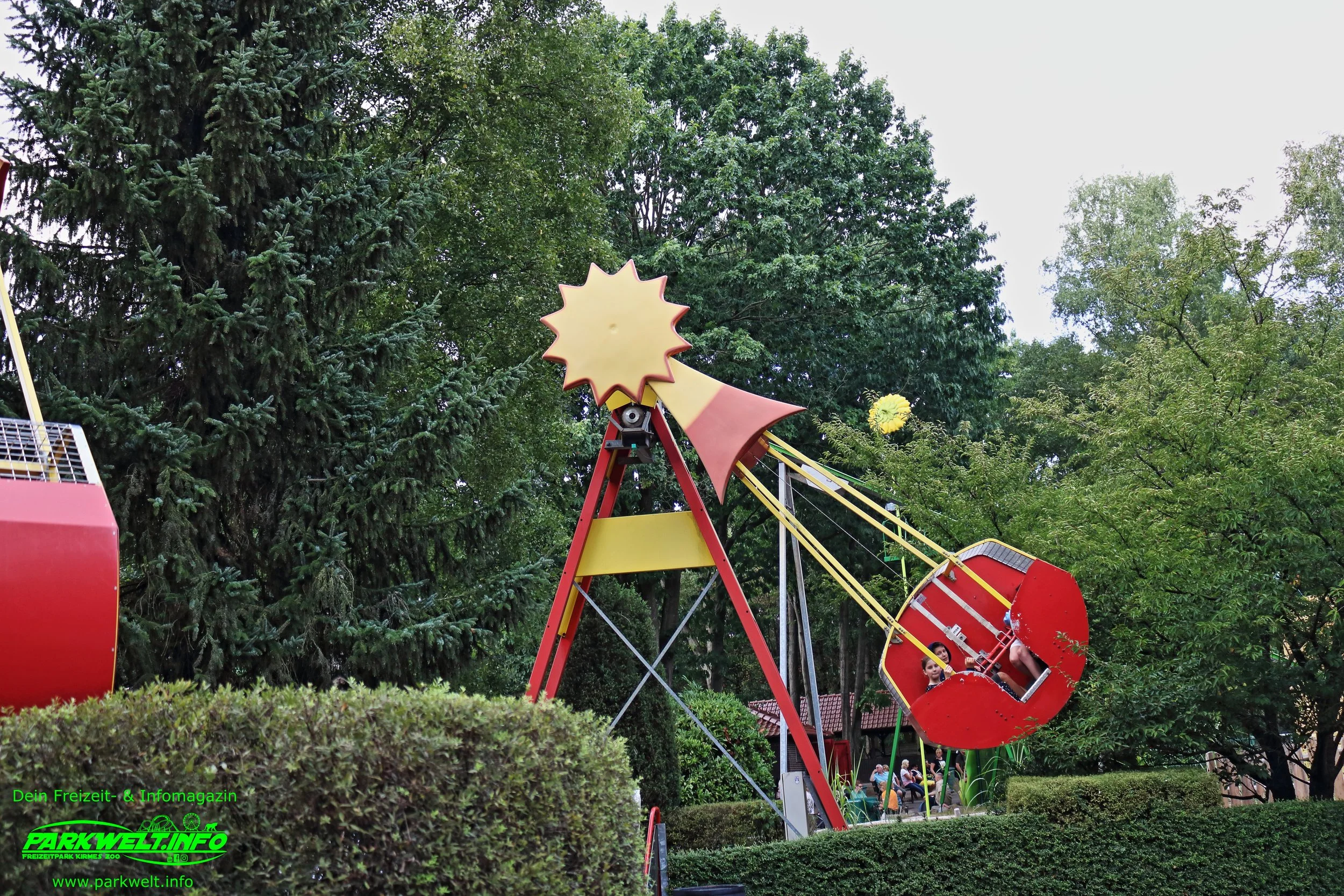 Tier Freizeitpark Thüle Friesoythe Niedersachsen Attraktionen Adresse Map Guide Park Plan Achterbahn Rollercoaster Tiere Fahrgeschäfte Infos 