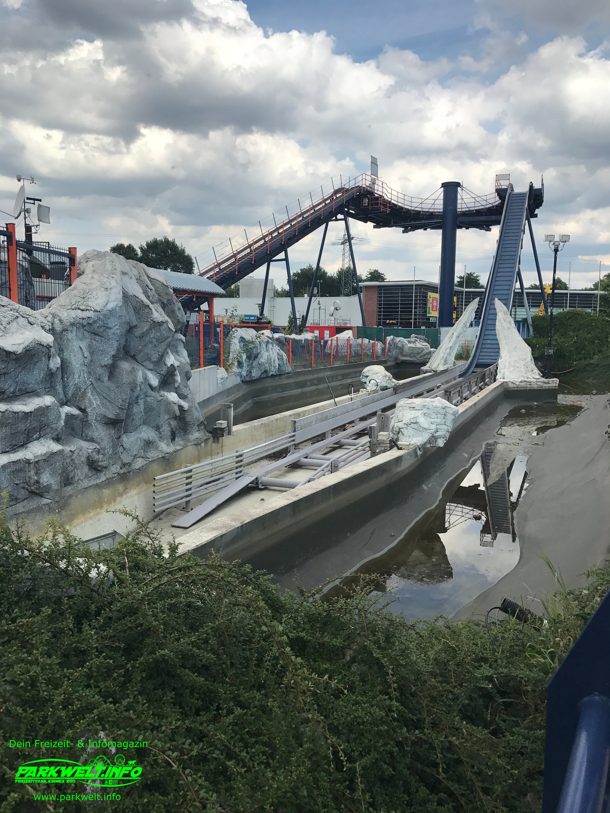 Pinguine Abenteuer Antarktis abc Rides Log Flume Sea Life Abenteuer Park Oberhausen ehemalige Attraktion Wasserbahn Wildwasserbahn CentrO  Info News Bilder Park Plan Map Guide Parkplan Merlin Entertaiments Group